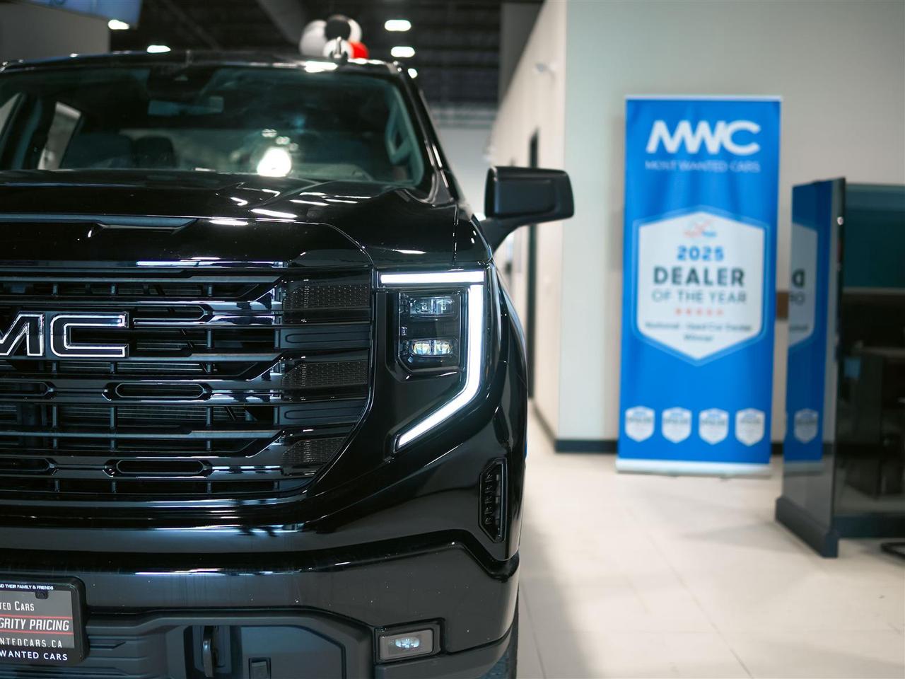 2024 GMC Sierra 1500 ELEVATION CREW CAB | 4X4 | 5.3 V8 | PREF PKG | BLK PKG | TRI FOLD TONNEAU Photo