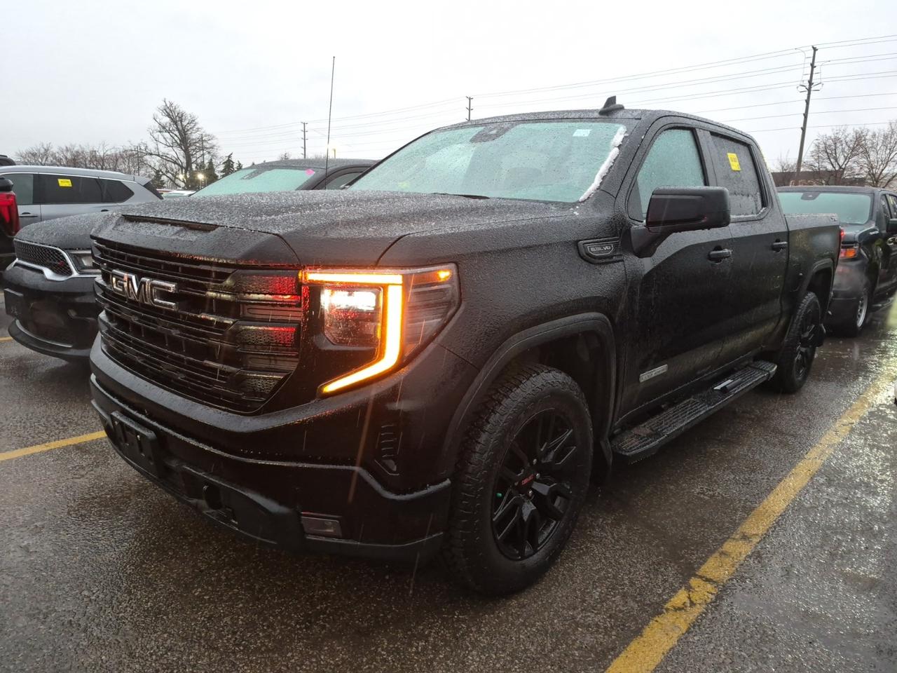 2024 GMC Sierra 1500 ELEVATION CREW CAB | 4X4 | 5.3 V8 | X31 PKG Photo2