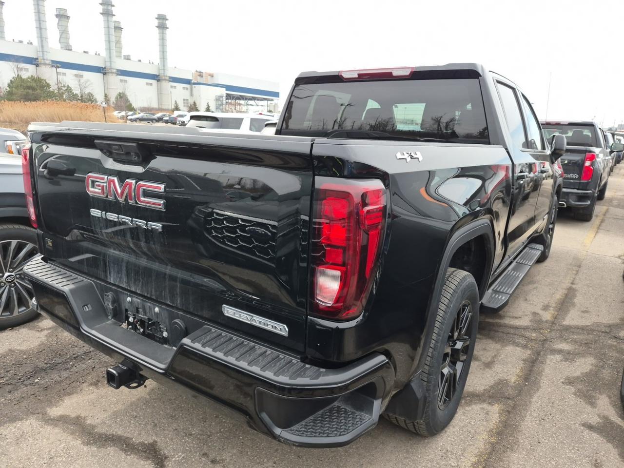 2024 GMC Sierra 1500 ELEVATION CREW CAB | 4X4 | 5.3 V8 | TOW PKG Photo