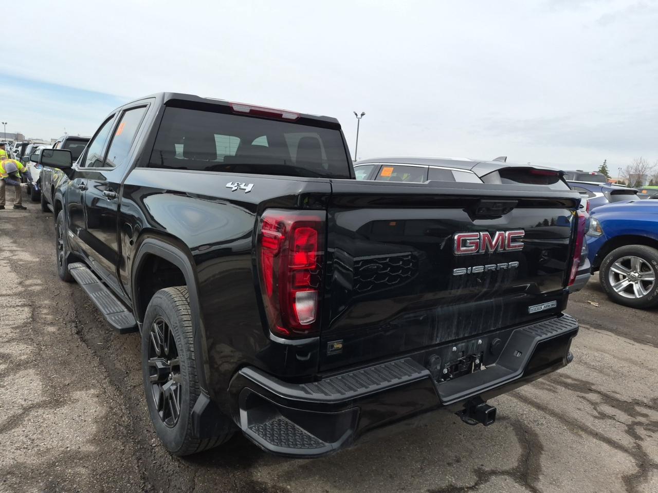 2024 GMC Sierra 1500 ELEVATION CREW CAB | 4X4 | 5.3 V8 | TOW PKG Photo