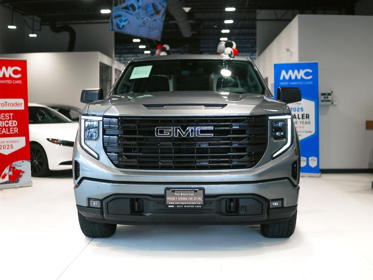 2023 GMC Sierra 1500 ELEVATION CREW CAB | 4X4 | 5.3 V8 | X31 PKG | RUNNING BOARDS Photo