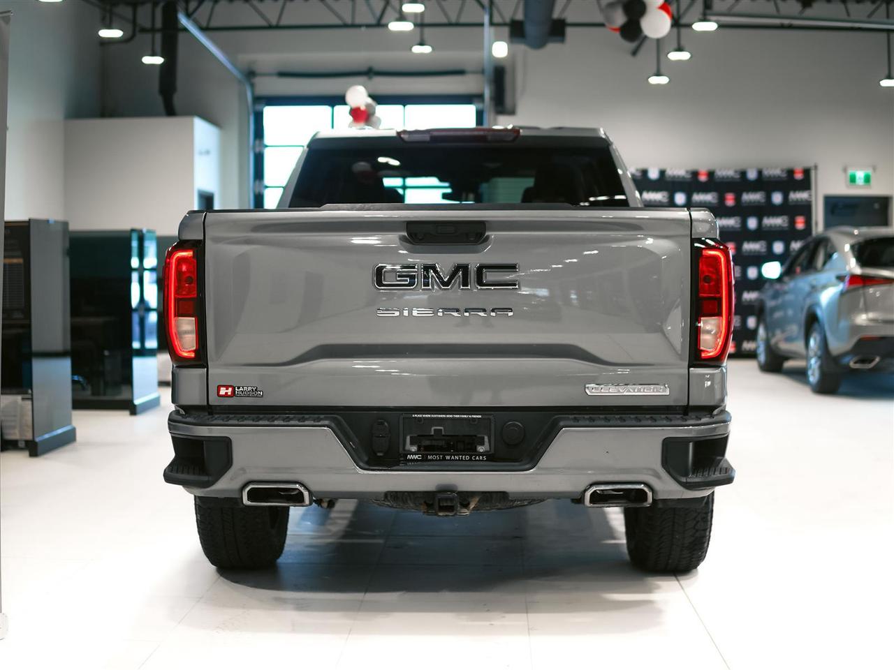 2023 GMC Sierra 1500 ELEVATION CREW CAB | 4X4 | 5.3 V8 | X31 PKG | RUNNING BOARDS Photo