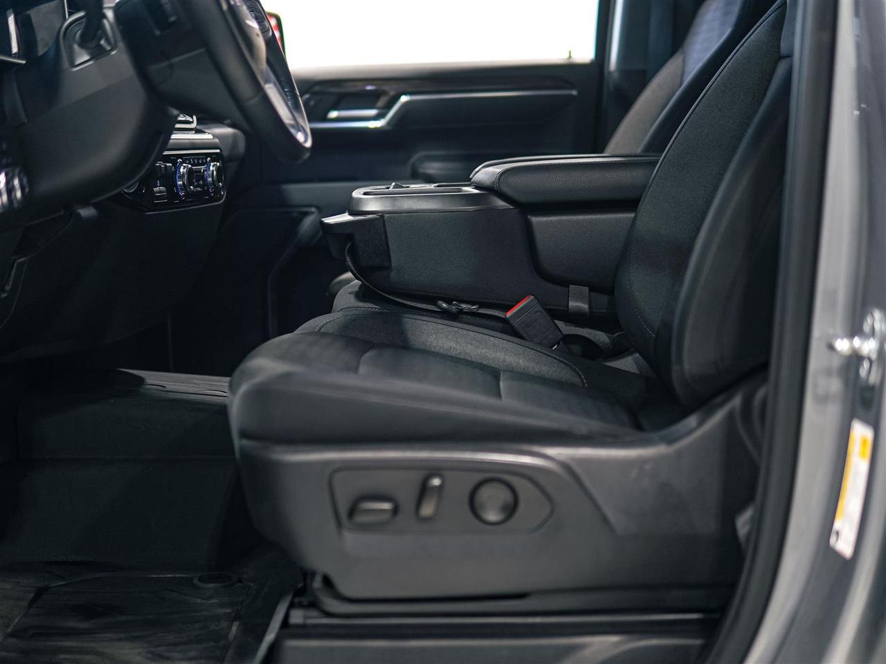2023 GMC Sierra 1500 ELEVATION CREW CAB | 4X4 | 5.3 V8 | X31 PKG | RUNNING BOARDS Photo