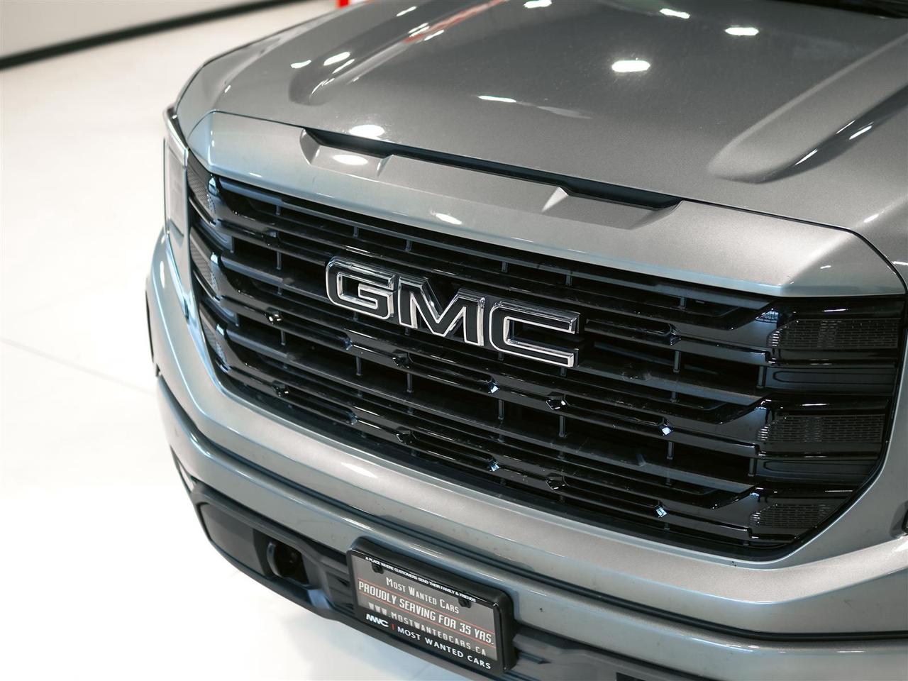 2023 GMC Sierra 1500 ELEVATION CREW CAB | 4X4 | 5.3 V8 | X31 PKG | RUNNING BOARDS Photo
