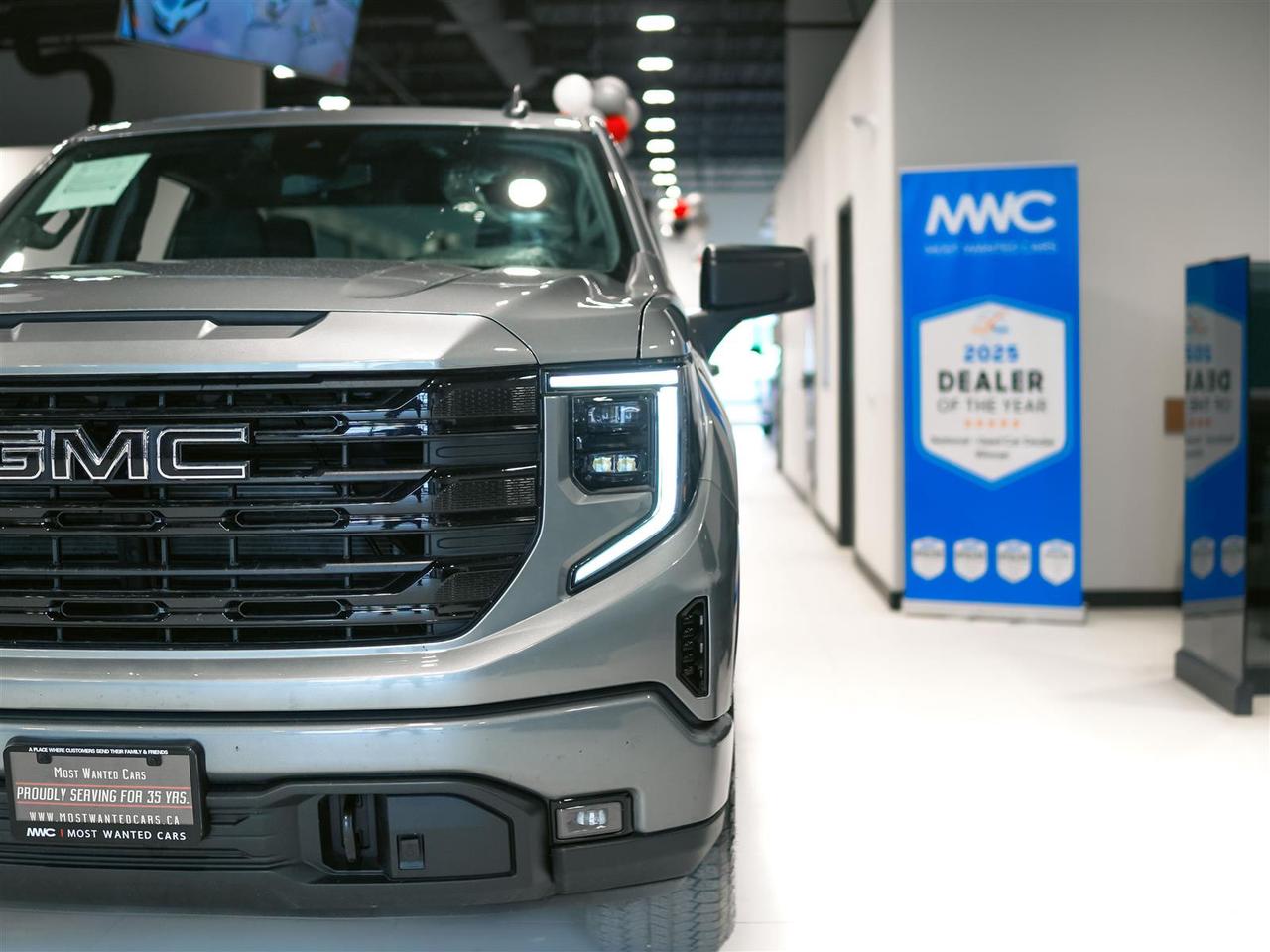 2023 GMC Sierra 1500 ELEVATION CREW CAB | 4X4 | 5.3 V8 | X31 PKG | RUNNING BOARDS Photo