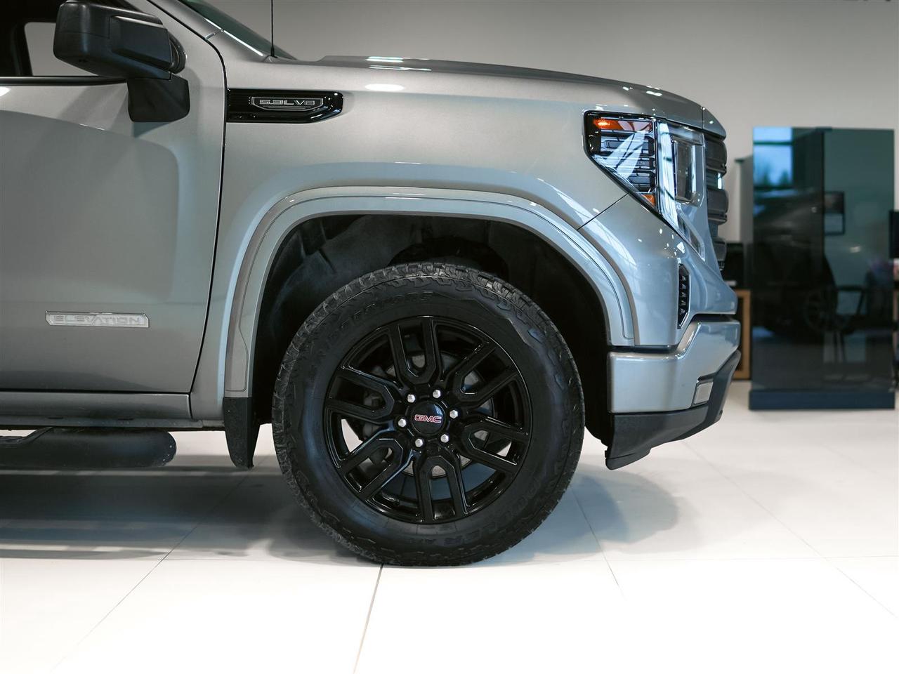 2023 GMC Sierra 1500 ELEVATION CREW CAB | 4X4 | 5.3 V8 | X31 PKG | RUNNING BOARDS Photo