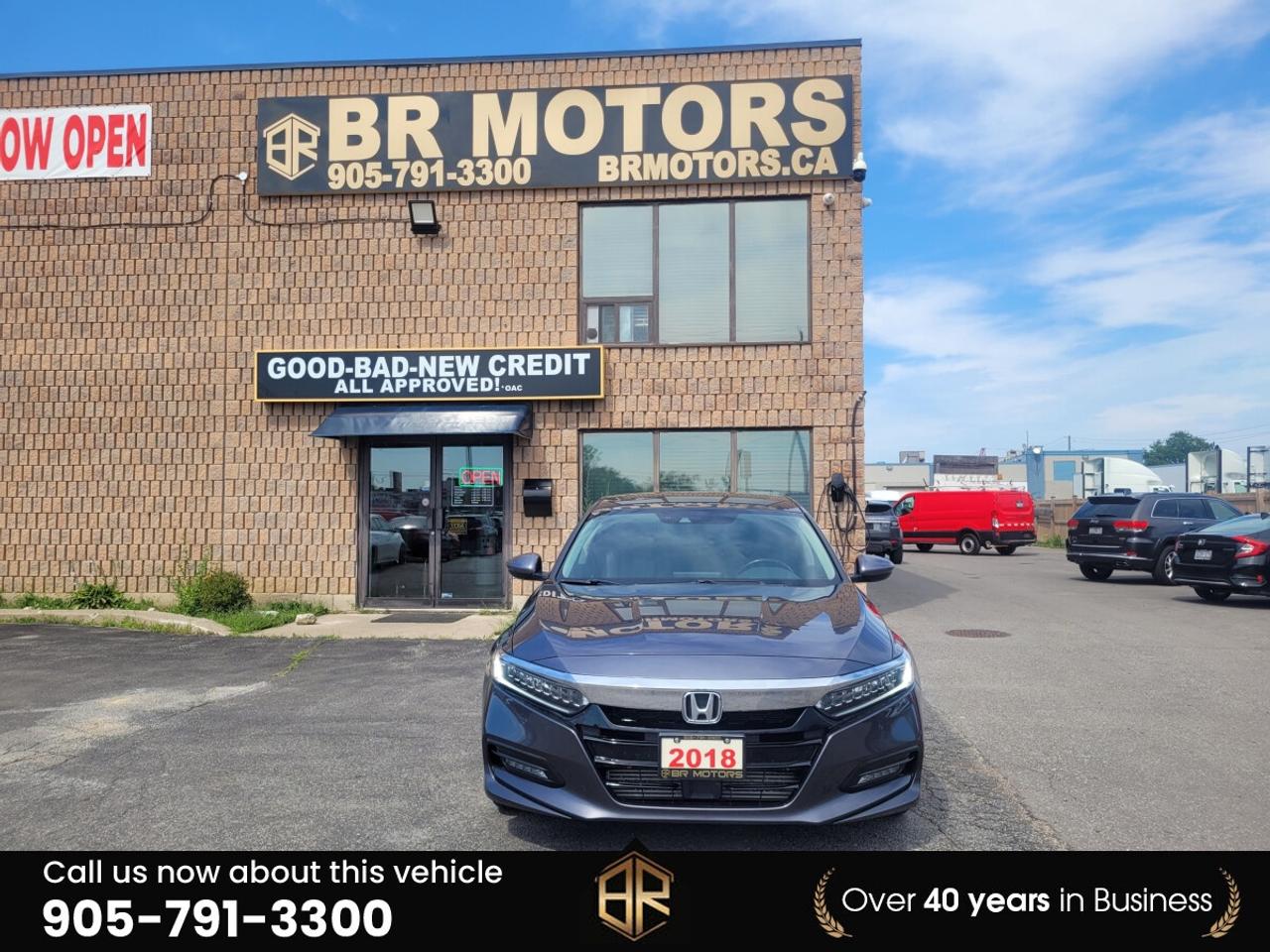 2018 Honda Accord Touring Photo1