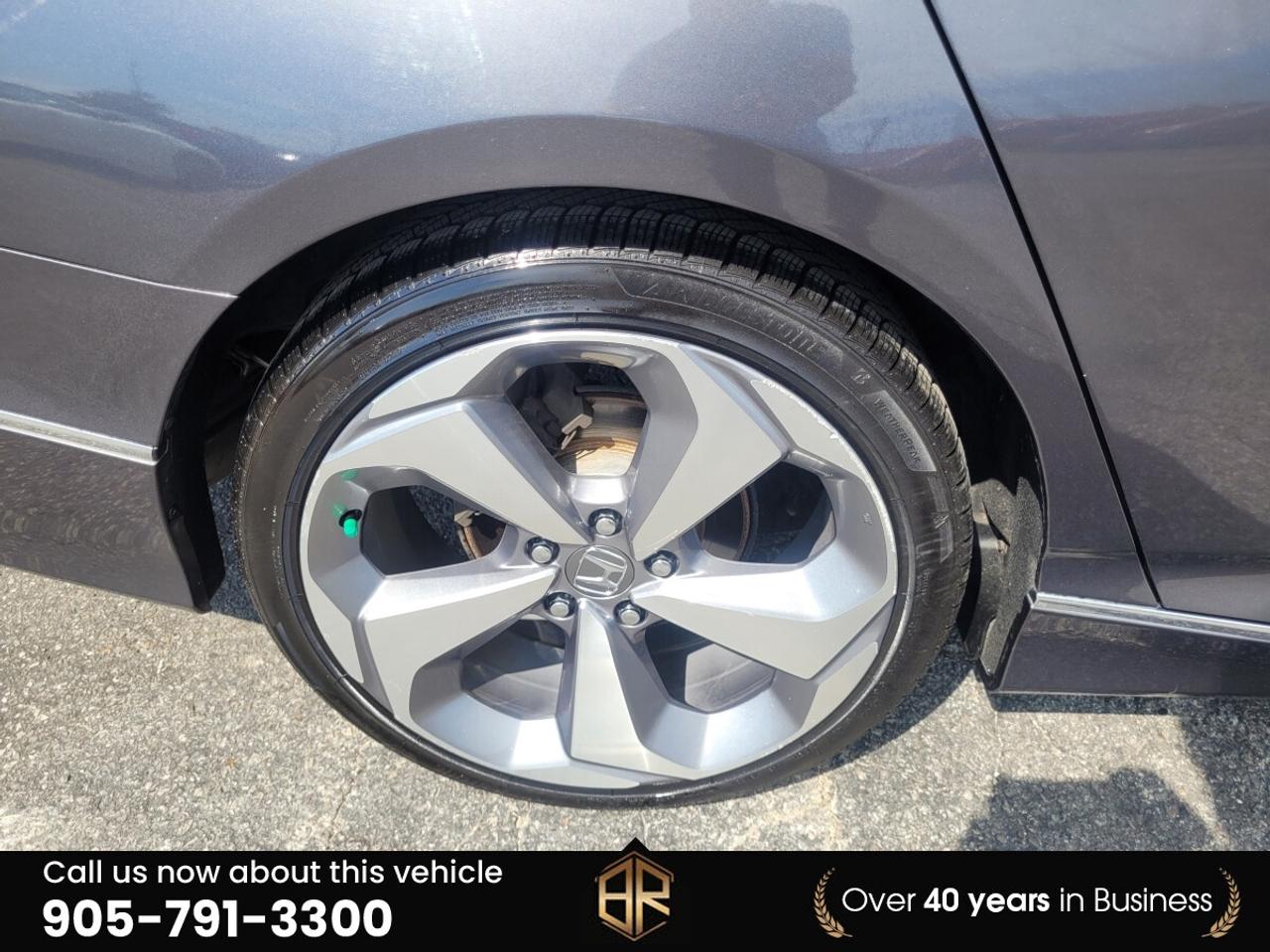 2018 Honda Accord Touring Photo