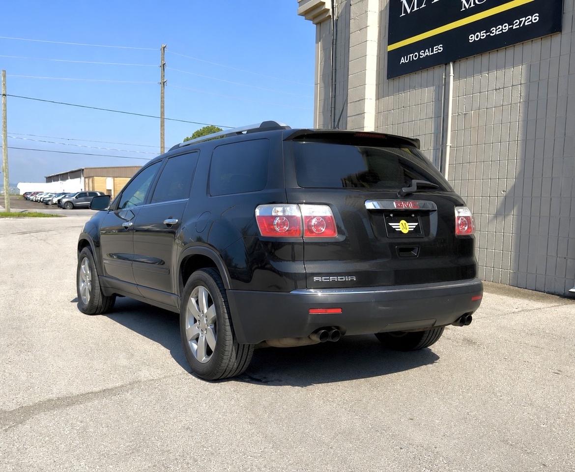 2011 GMC Acadia SLE1 - NO ACCIDENTS - ONE OWNER Photo