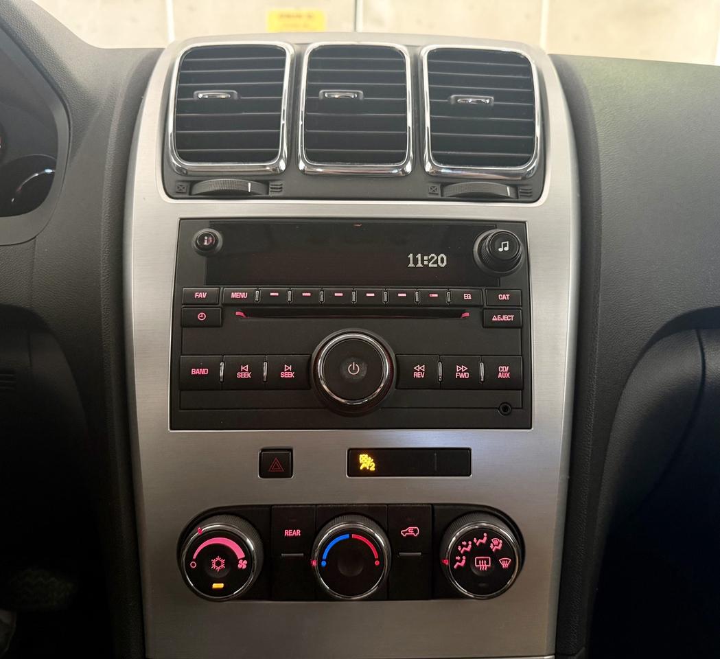 2011 GMC Acadia SLE1 - NO ACCIDENTS - ONE OWNER Photo