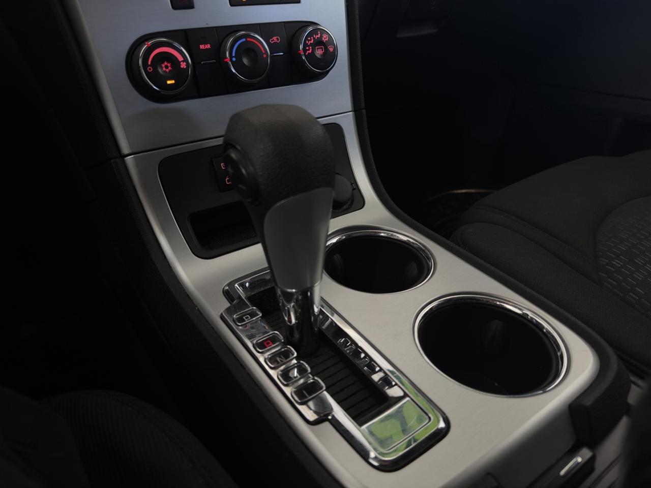 2011 GMC Acadia SLE1 - NO ACCIDENTS - ONE OWNER Photo