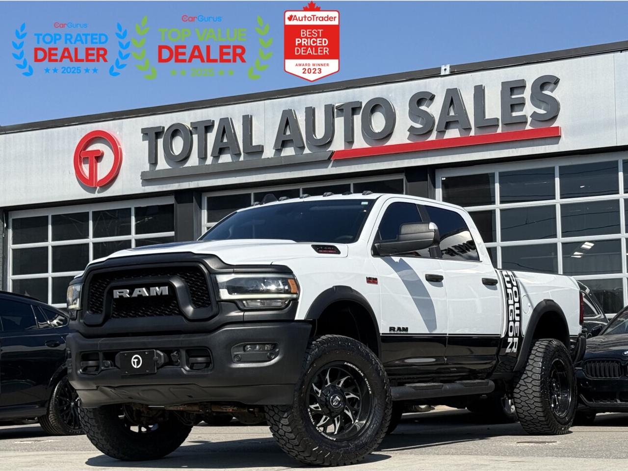 ** JUST ARRIVED! DONT MISS OUT ON THIS ONE!! ** <br/> ** LOCAL ONTARIO CAR, CLEAN TITLE, CARFAX VERIFIED! ** <br/> ** RATES AS LOW AS 6.99 OAC ** <br/> <br/> <br/> ===>> WE FINANCE ALL CREDIT TYPES! NEW TO THE COUNTRY?! NO PROBLEM! BAD CREDIT?! NO PROBLEM! <br/> ===>> YOU CAN APPLY ONLINE ON OUR WEBSITE OR IN PERSON! <br/> <br/> <br/> ** GORGEOUS WHITE EXTERIOR ON GREY LEATHER INTERIOR! COMES LOADED WITH ALPINE SOUND SYSTEM, HEATED FRONT SEATS, HEATED STEERING WHEEL, NAVIGATION, BLUETOOTH AUDIO, POWER ADJUSTABLE SEATS, BACK UP CAMERA WITH PARKING ASSIST, & MUCH MUCH MORE!! ** <br/> <br/> <br/> >>>> FOLLOW US ON INSTAGRAM @ <br/> TOTALAUTOSALES <br/> <br/> <br/> *** PLEASE CALL (437) 494-3945 *** <br/> OUR NEW LOCATION: <br/> 2430 FINCH AVE WEST, NORTH YORK, M9M 2E1 <br/> <br/> <br/> *** CERTIFICATION: Have your new preowned vehicle certified at TOTAL AUTO SALES! We offer a full safety inspection exceeding industry standards, including oil change and professional detailing before delivery. Vehicles are not drivable, if not certified or e-tested, a certification package is available for $995. All trade-ins are welcome. Taxes, Finance fee and licensing are extra.** <br/> <br/> <br/> ** WARRANTY. We provide extended warranties up to 48m with optional coverage up to 10,000$ per/claim with unlimited kms. ** <br/> *** PLEASE CALL (437) 494-3945 *** <br/> TOTAL AUTO SALES 2430 FINCH AVE WEST, NORTH YORK, M9M 2E1 <br/> <br/> <br/> ** To the best of our ability, we have made an effort to ensure that the information provided to you in this ad is accurate. We do not take any responsibility for any errors, omissions or typographic mistakes found on all our ads. Prices may change without notice. Please verify the accuracy of the information with our sales team. ** <br/>