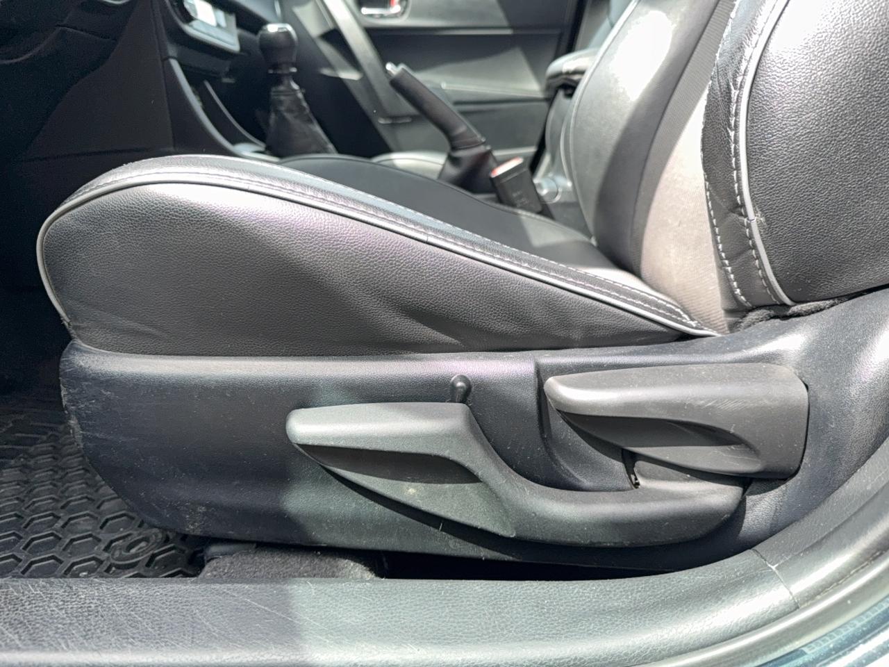 2016 Toyota Corolla S Photo