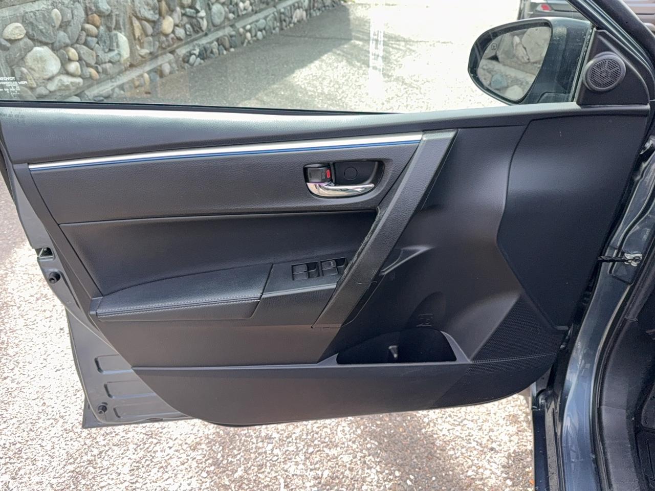 2016 Toyota Corolla S Photo