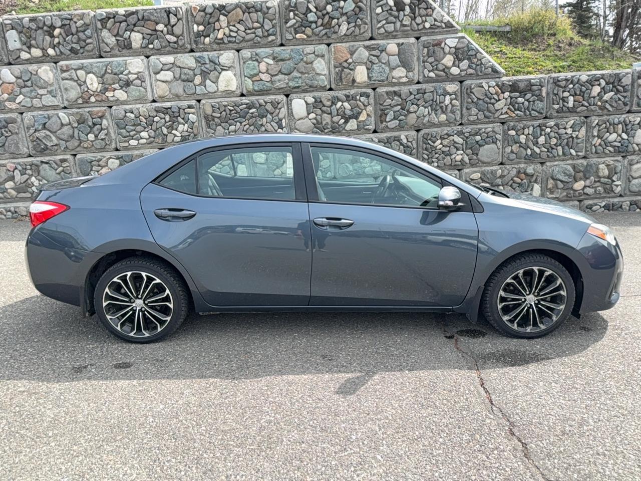 2016 Toyota Corolla S Photo