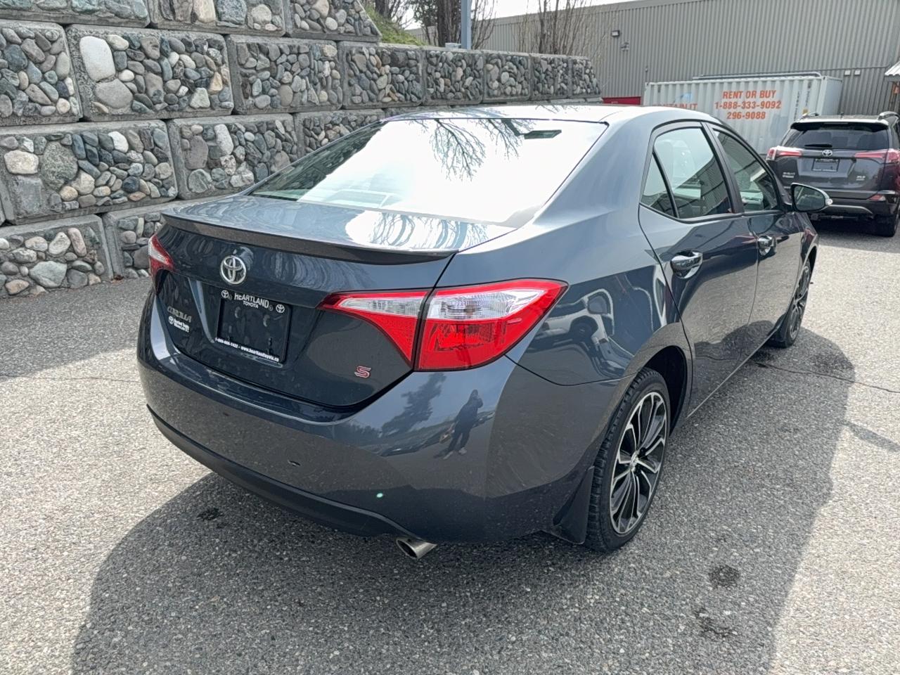 2016 Toyota Corolla S Photo