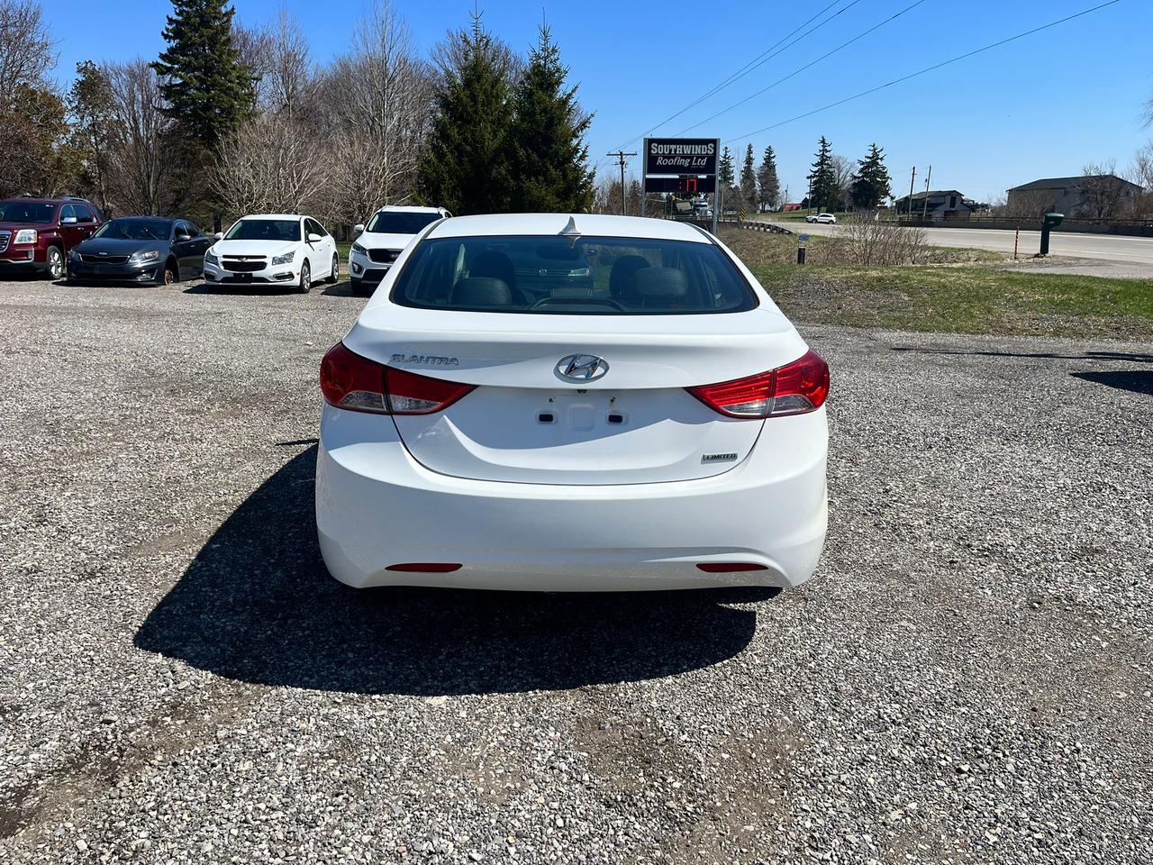 2013 Hyundai Elantra Limited w/Navi Photo
