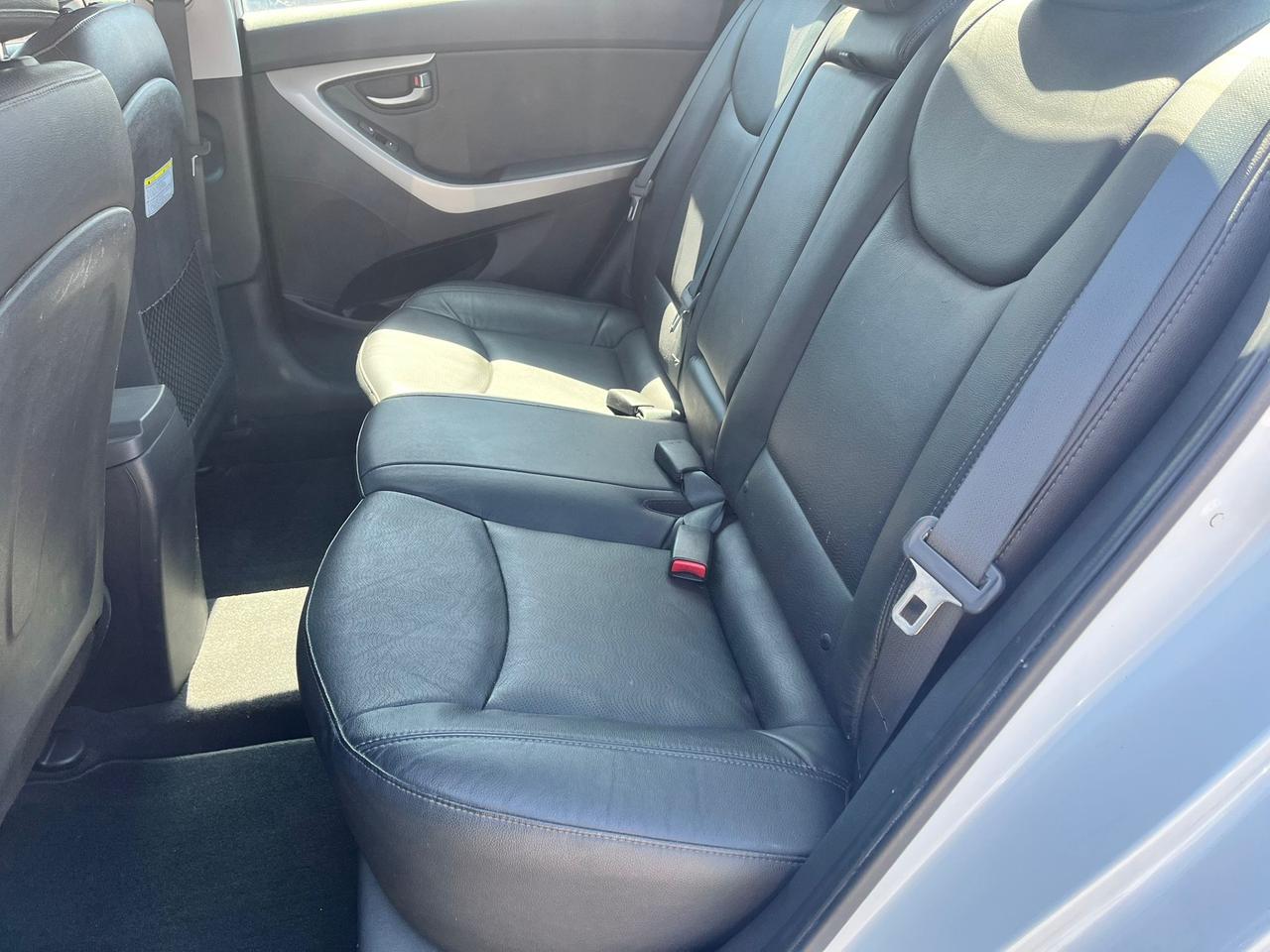 2013 Hyundai Elantra Limited w/Navi Photo