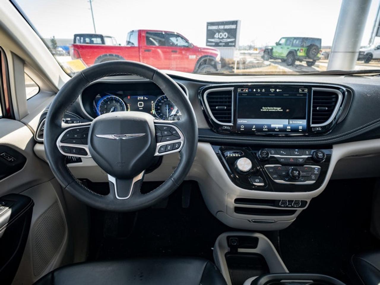 2023 Chrysler Pacifica Touring L Photo