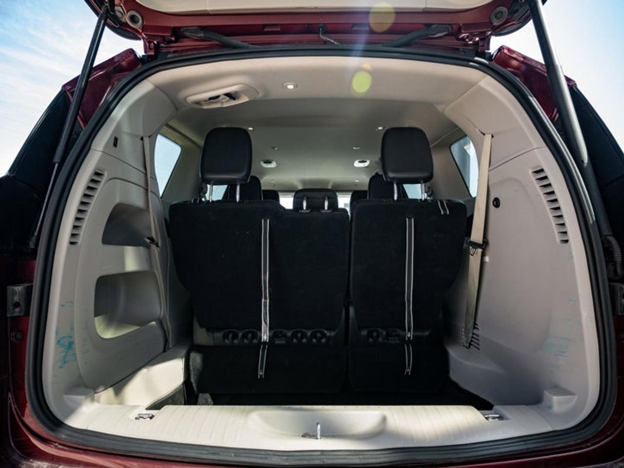 2023 Chrysler Pacifica Touring L Photo