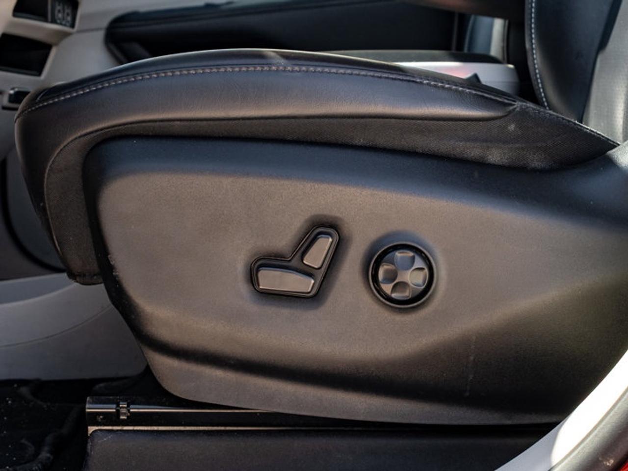 2023 Chrysler Pacifica Touring L Photo