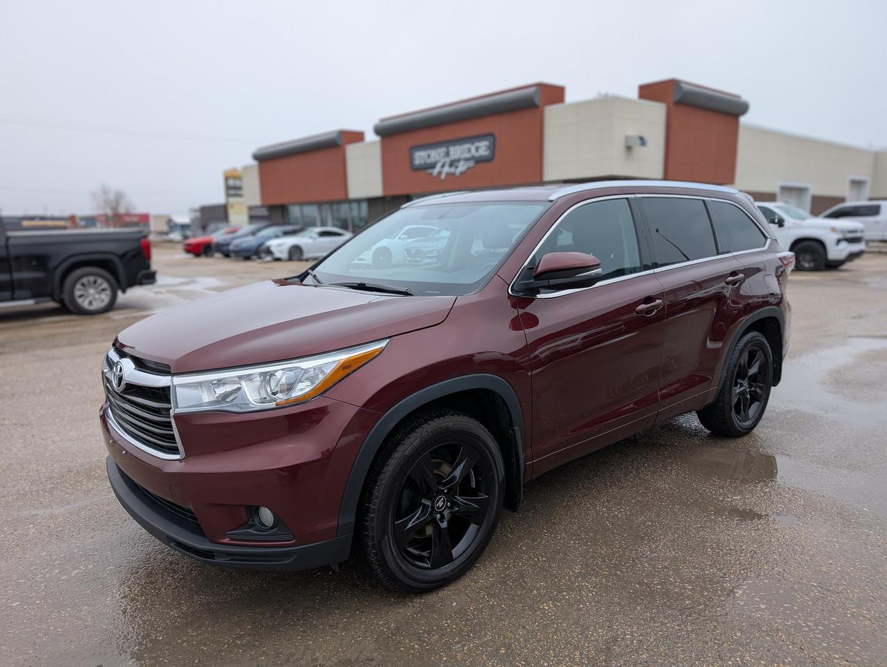 <p>Come finance this vehicle with us. Apply on our website stonebridgeauto.com&nbsp;</p><p>&nbsp;</p><p>2014 Toyota Highlander Limited 3.5L 6 Cylinder AWD 135,500km. Clean title and safetied.&nbsp;</p><p>&nbsp;</p><p>Blindspot monitoring&nbsp;</p><p>Reverse camera</p><p>Leather interior&nbsp;</p><p>Heated front seats</p><p>Cooled front seats</p><p>Sunroof</p><p>Power front seats</p><p>Memory seats</p><p>AWD</p><p>&nbsp;</p><p>We take trades! Vehicle is for sale in Steinbach by STONE BRIDGE AUTO INC. Dealer #5000 we are a small business focused on customer satisfaction. Text or call before coming to view and ask for sales.</p>