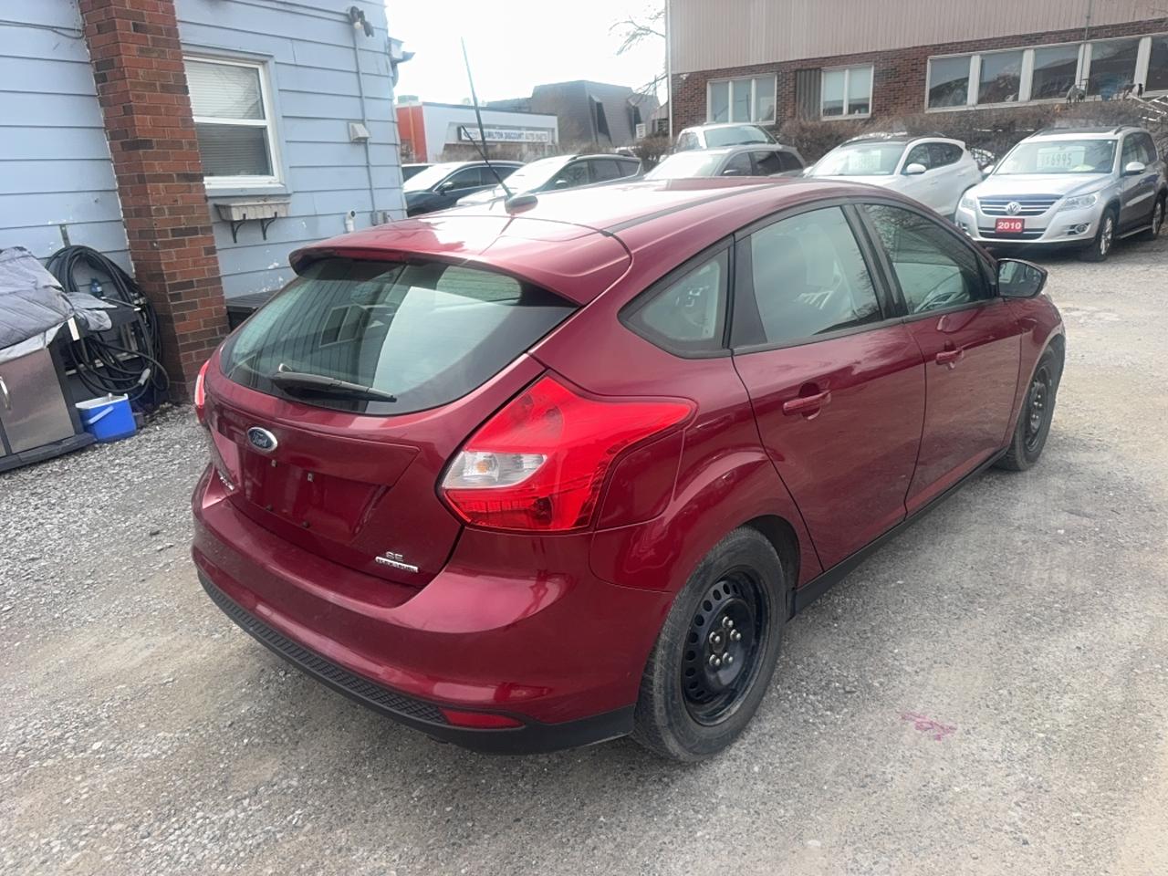 2014 Ford Focus SE Photo2