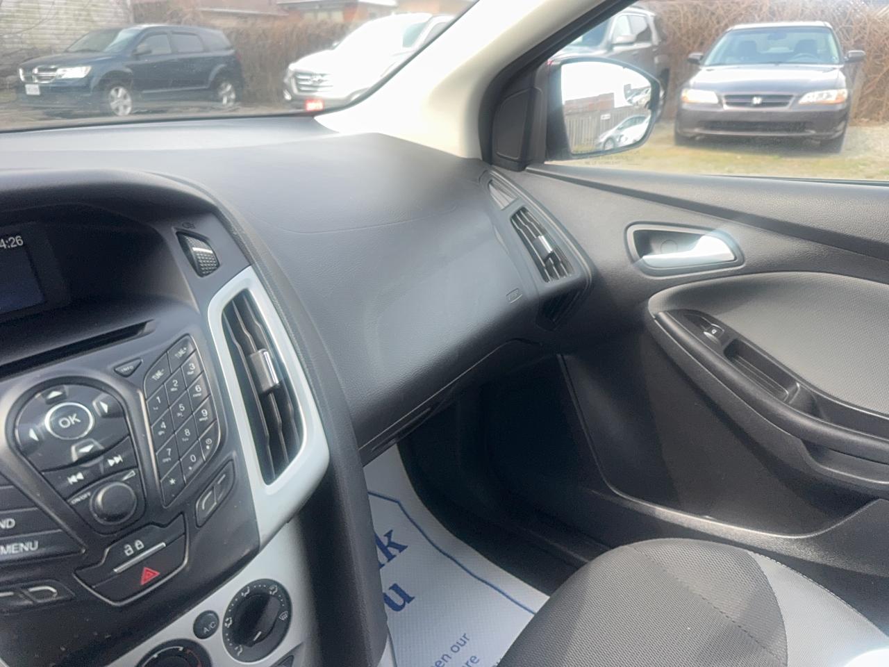 2014 Ford Focus SE Photo