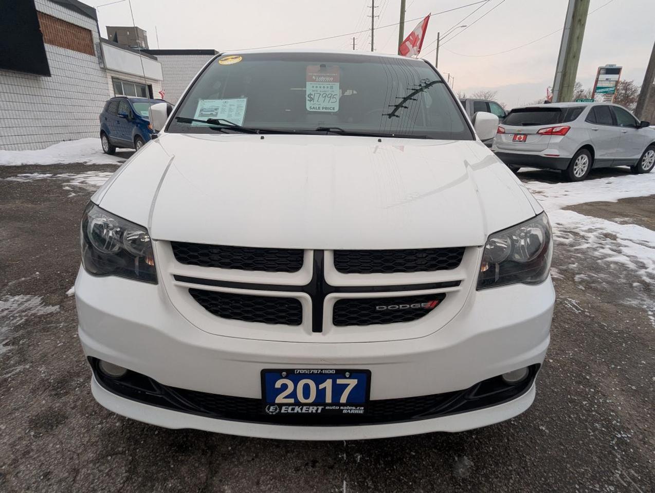 2017 Dodge Grand Caravan GT  LEATHER SEATS/POWER SIDE DOORS!! Photo2