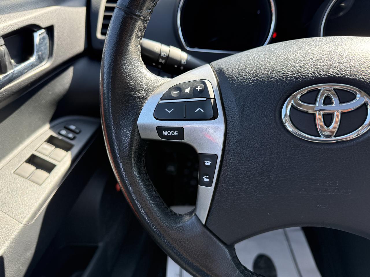 2013 Toyota Highlander LIMITED  Photo