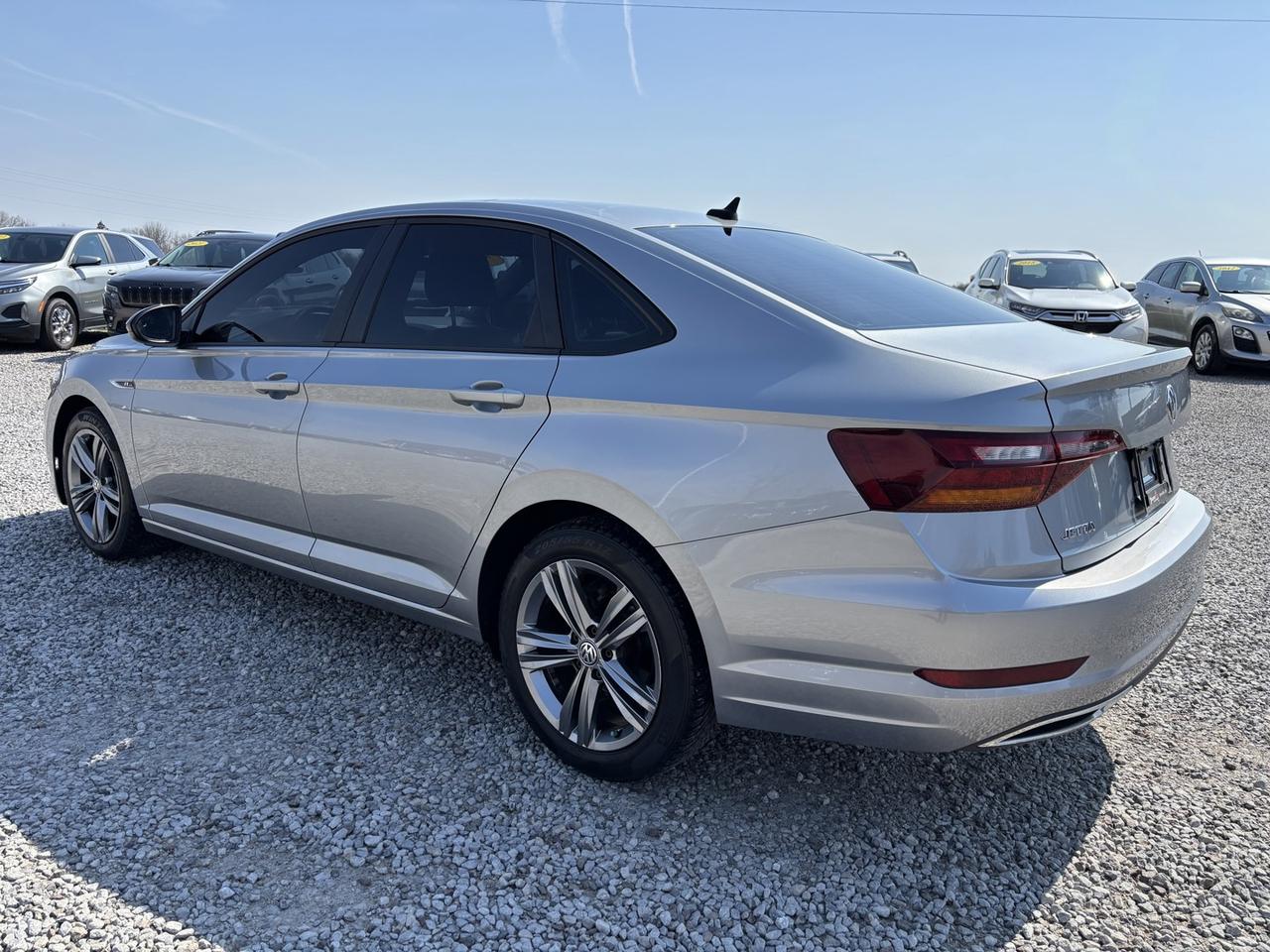 2019 Volkswagen Jetta HIGHLINE R line Photo