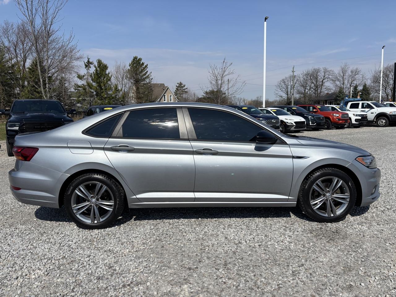2019 Volkswagen Jetta HIGHLINE R line Photo