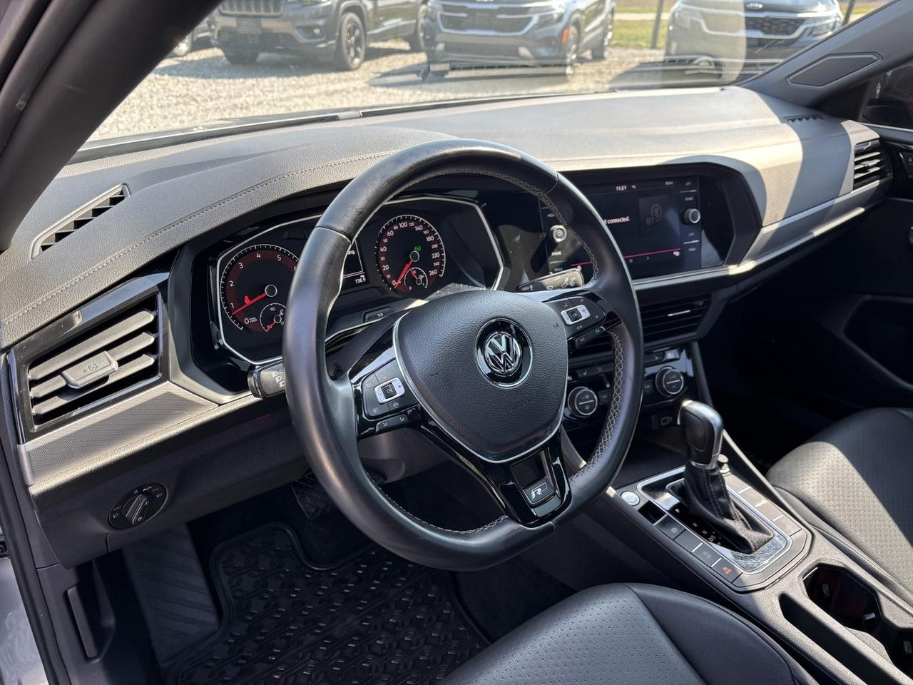 2019 Volkswagen Jetta HIGHLINE R line Photo