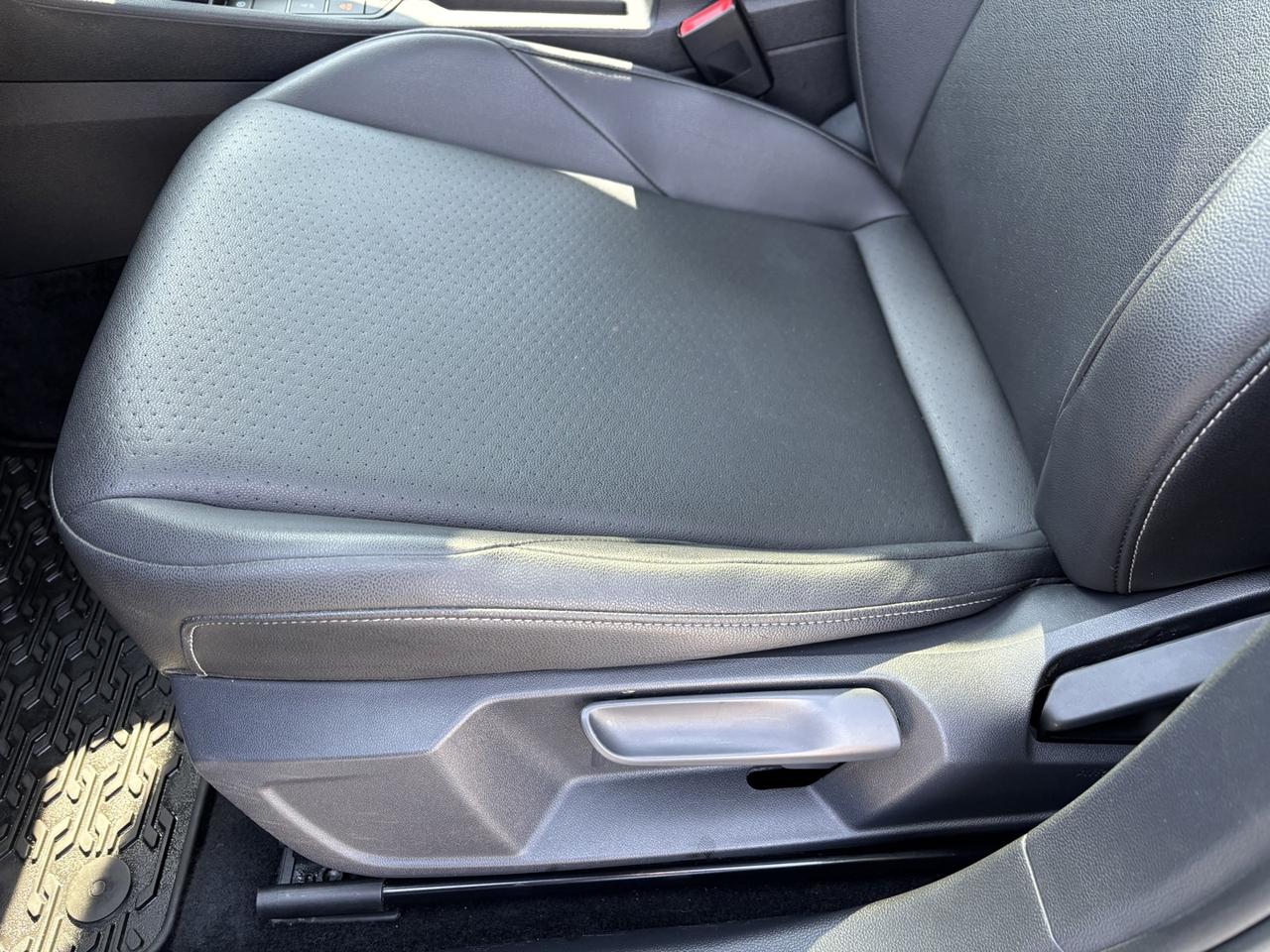 2019 Volkswagen Jetta HIGHLINE R line Photo