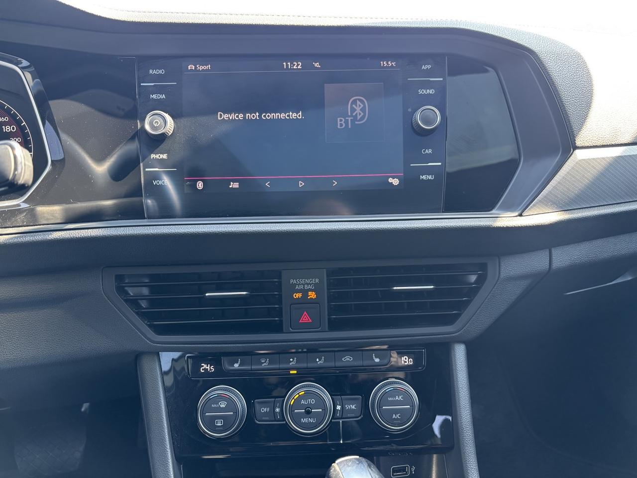 2019 Volkswagen Jetta HIGHLINE R line Photo