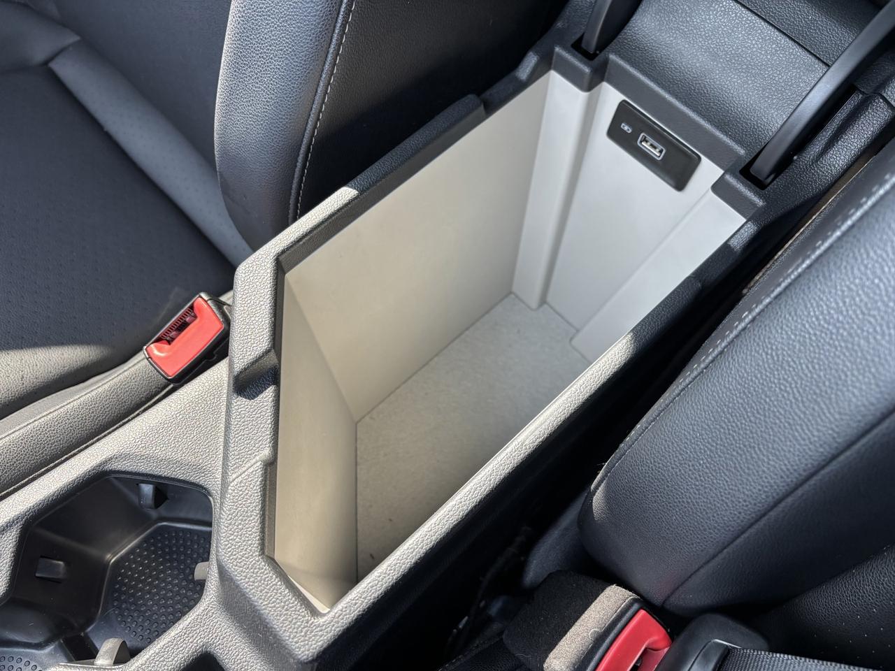 2019 Volkswagen Jetta HIGHLINE R line Photo