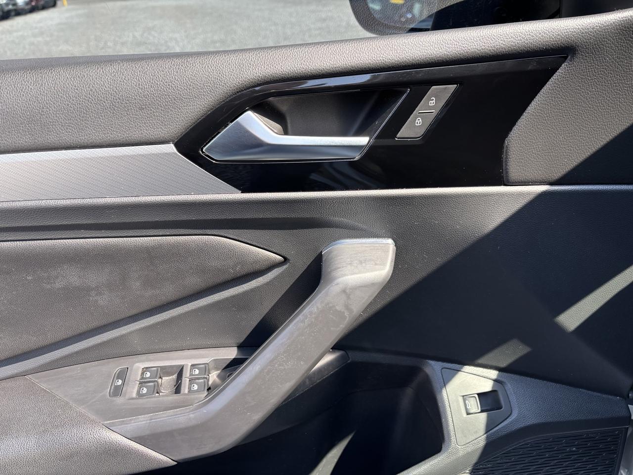 2019 Volkswagen Jetta HIGHLINE R line Photo