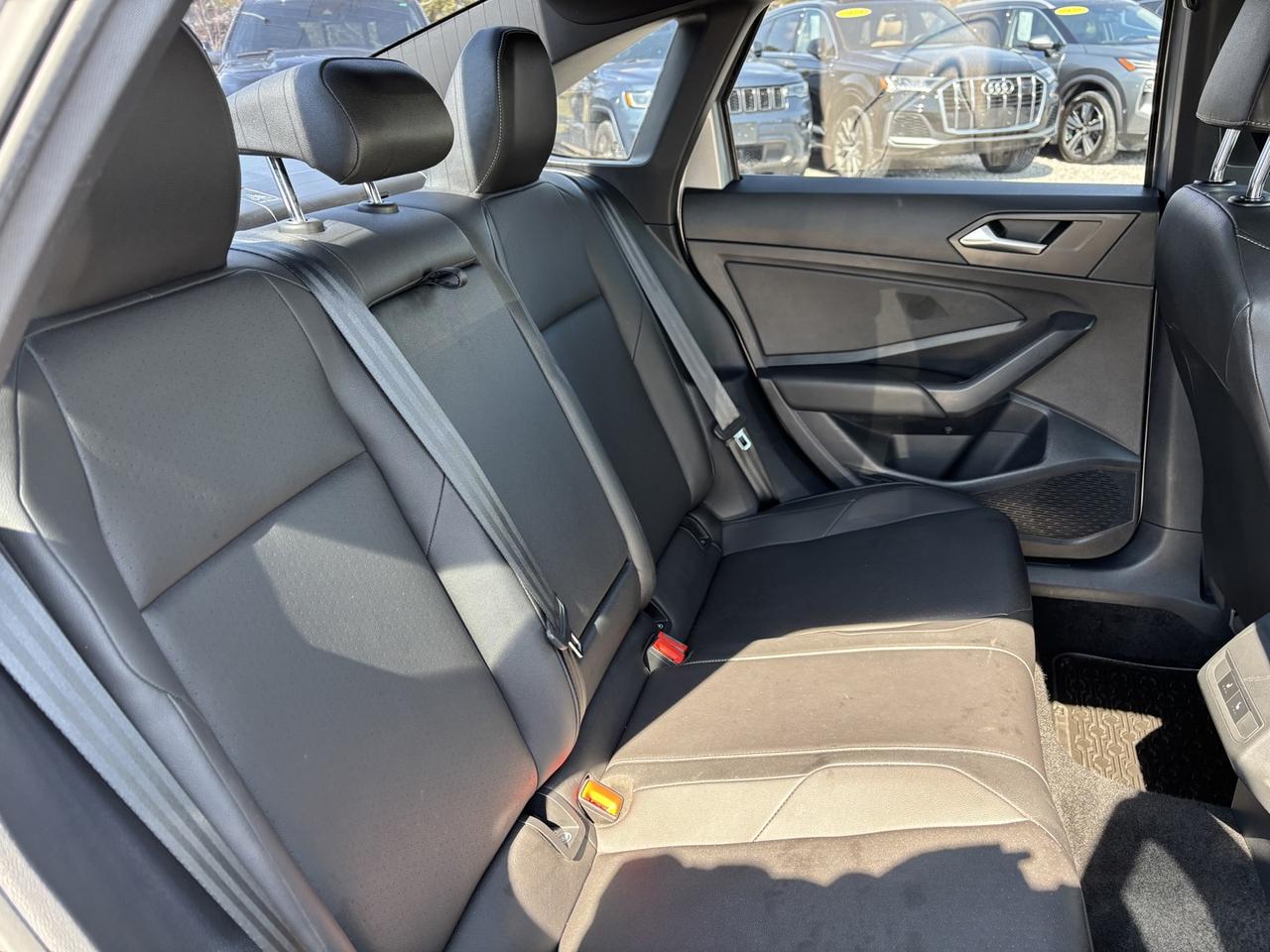 2019 Volkswagen Jetta HIGHLINE R line Photo