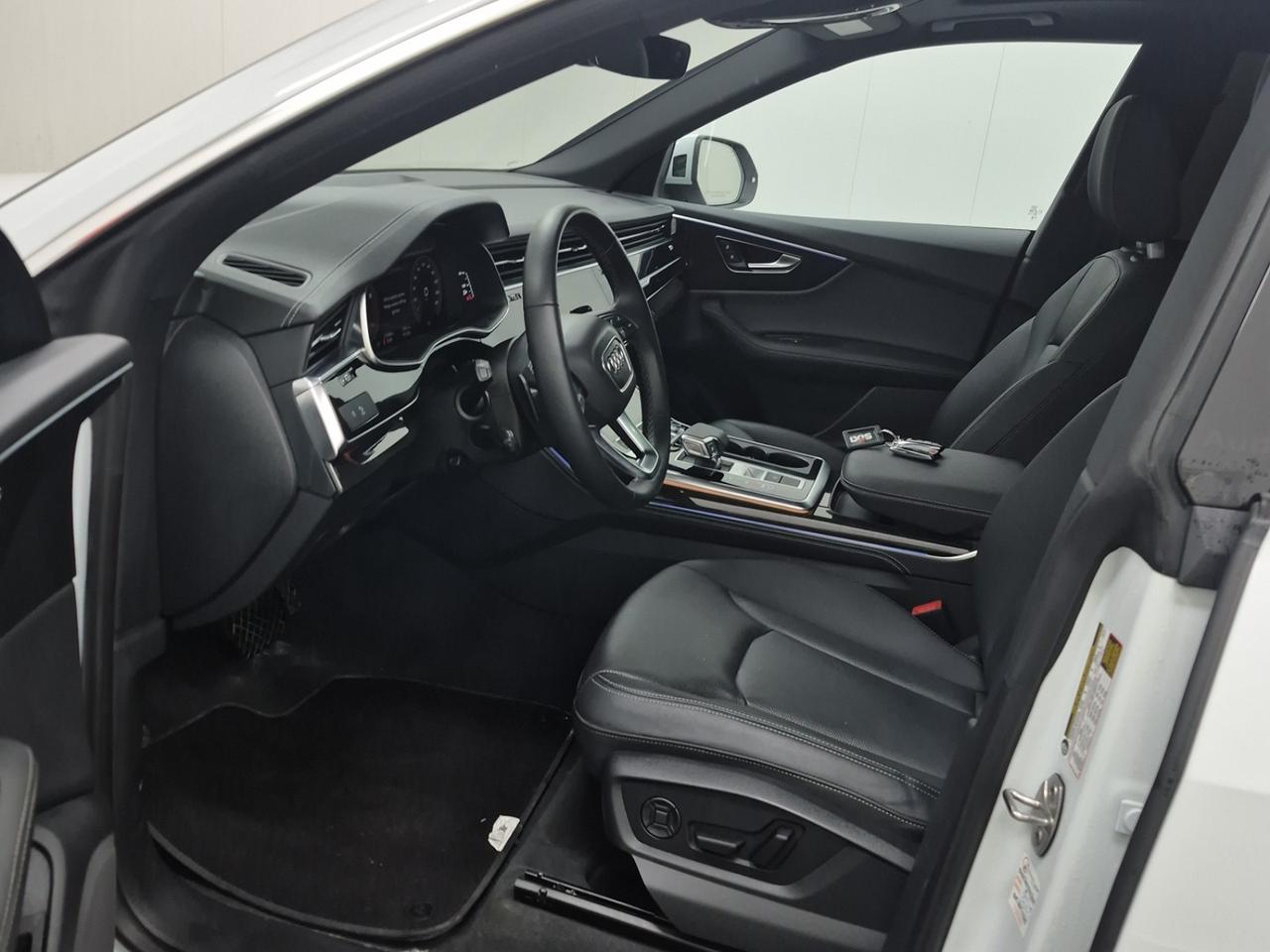 2025 Audi Q8 Progressiv 55 TFSI S-LINE QAUTTRO |CLEAN CARFAX| Photo