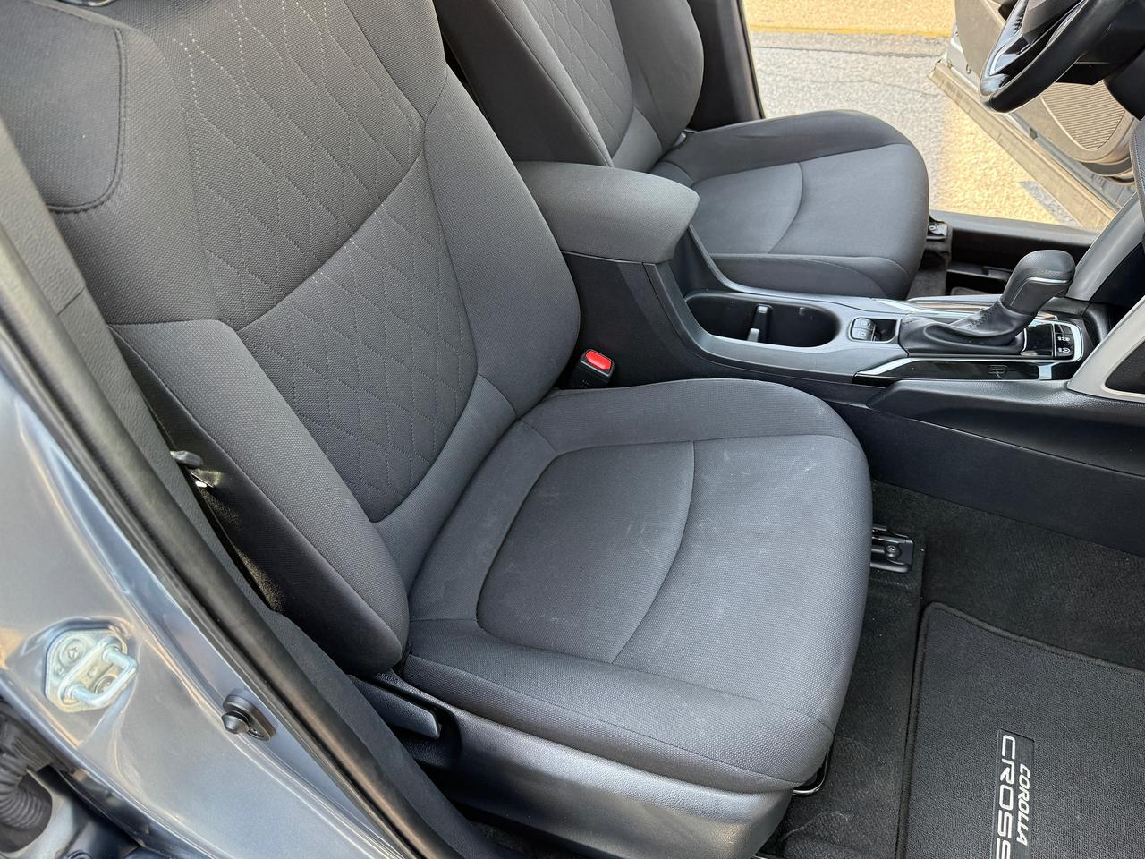 2023 Toyota Corolla Cross LE AWD,LOW MILEAGE,POWER SUNROOF,CERTIFIED ! Photo