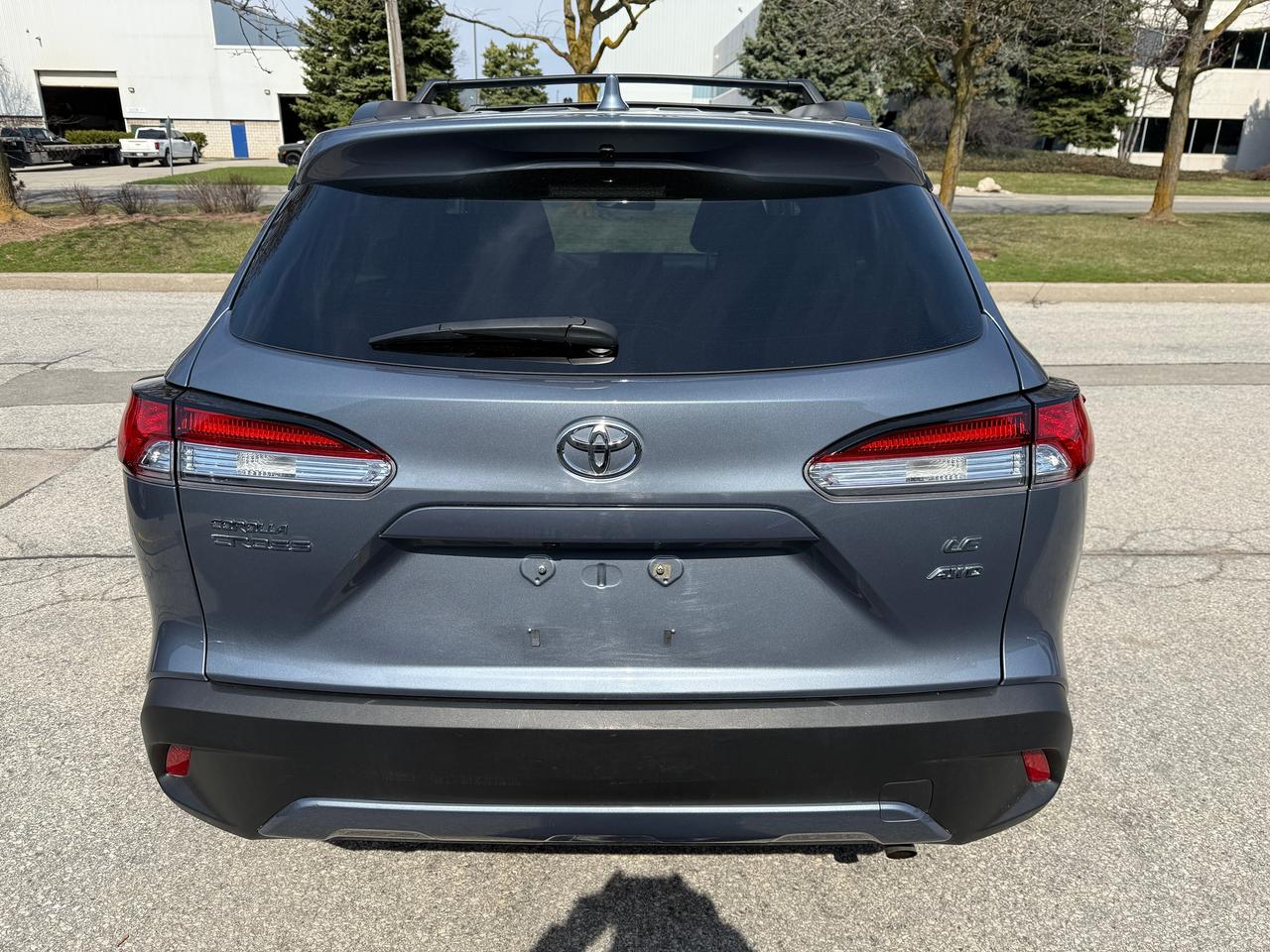 2023 Toyota Corolla Cross LE AWD,LOW MILEAGE,POWER SUNROOF,CERTIFIED ! Photo