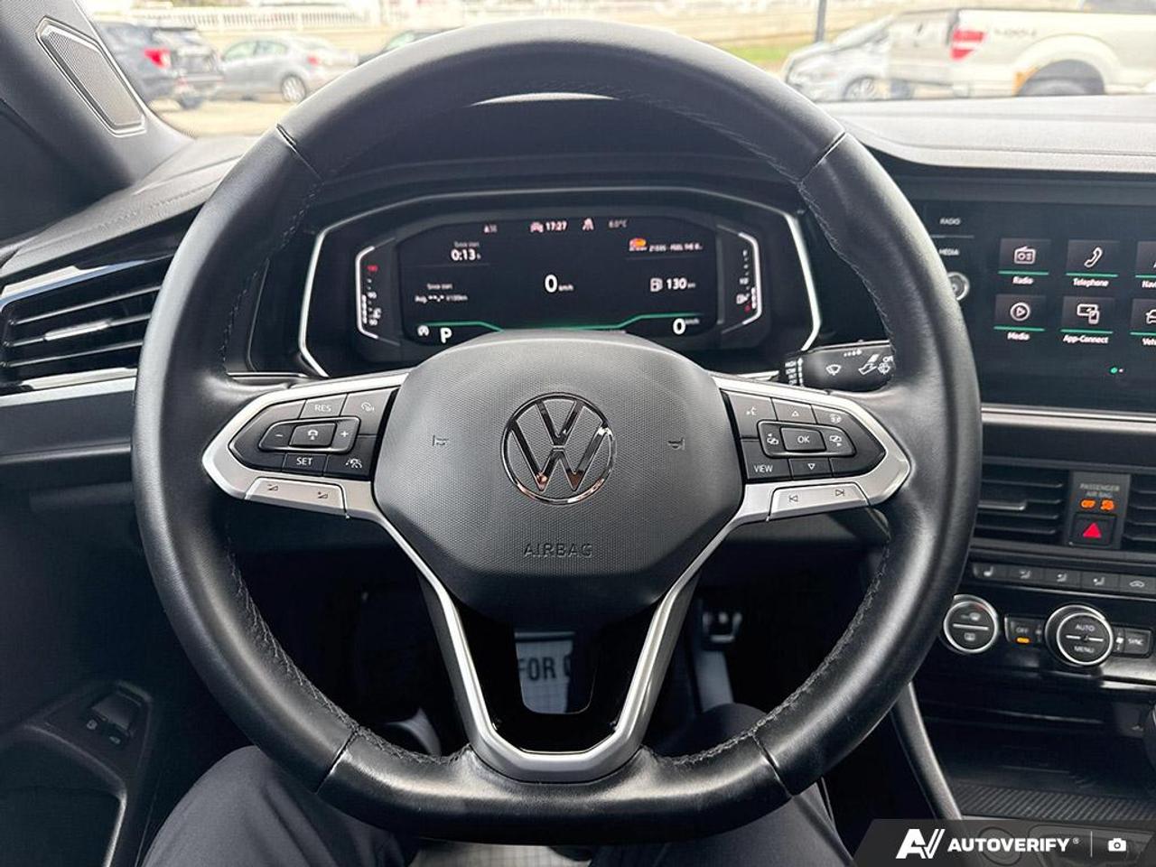 2023 Volkswagen Jetta COMFORTLINE / NO ACCIDENTS / LEATHER / ROOF Photo
