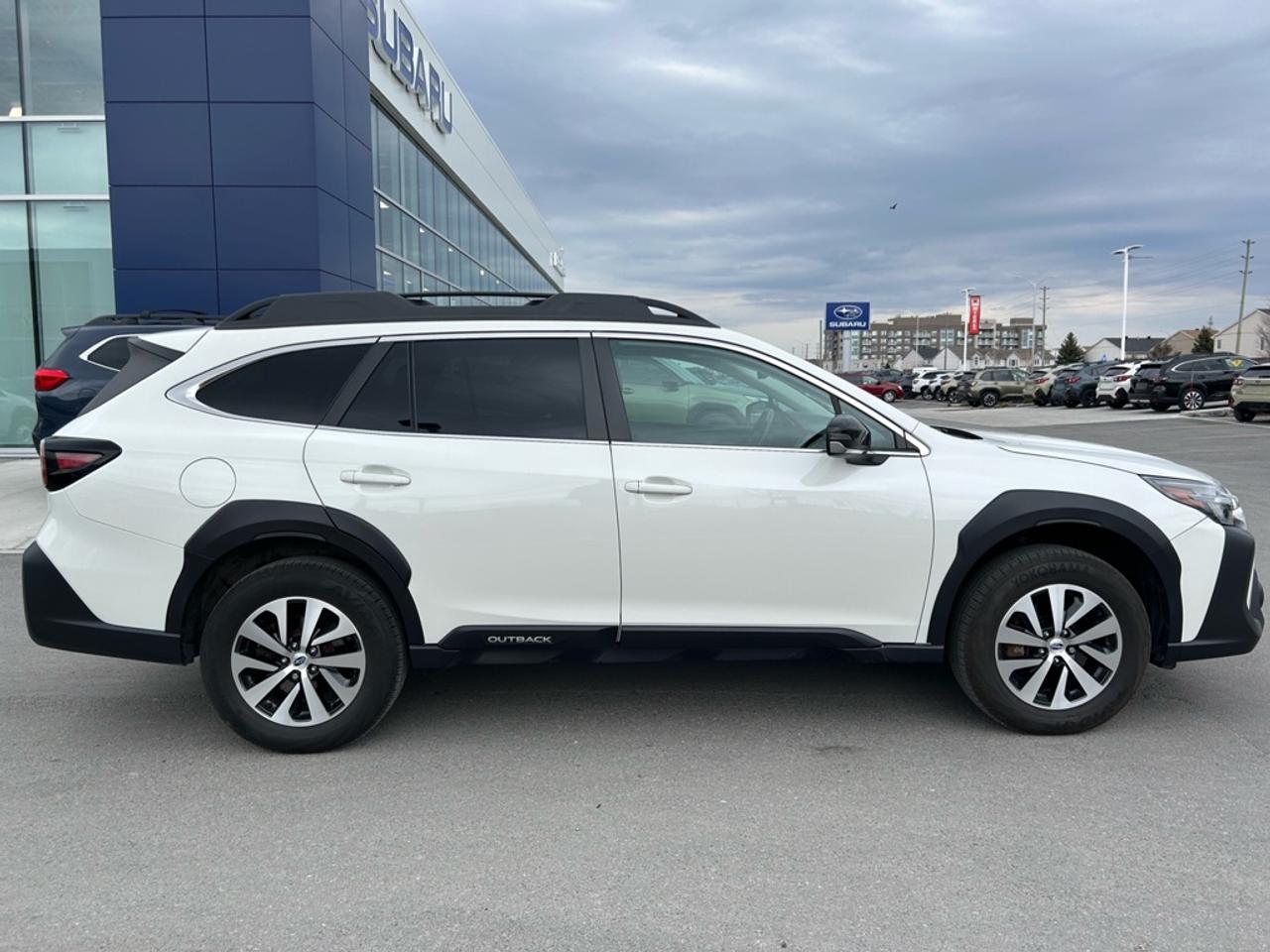 2023 Subaru Outback Touring  - Sunroof -  Navigation Photo