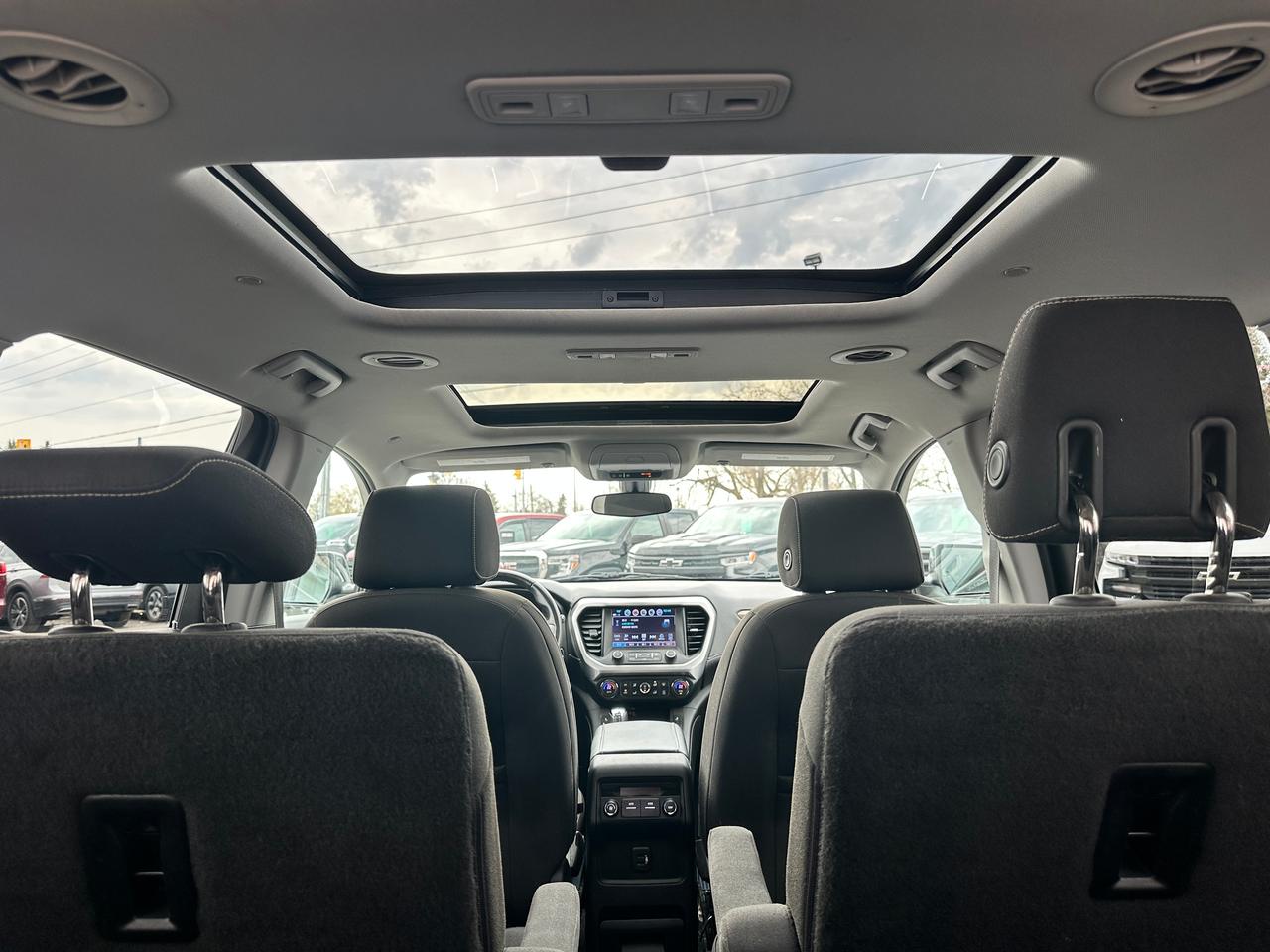 2019 GMC Acadia SLE AWD Sunroof HTD-Cloth CarPlay BackupCam BOSE Photo