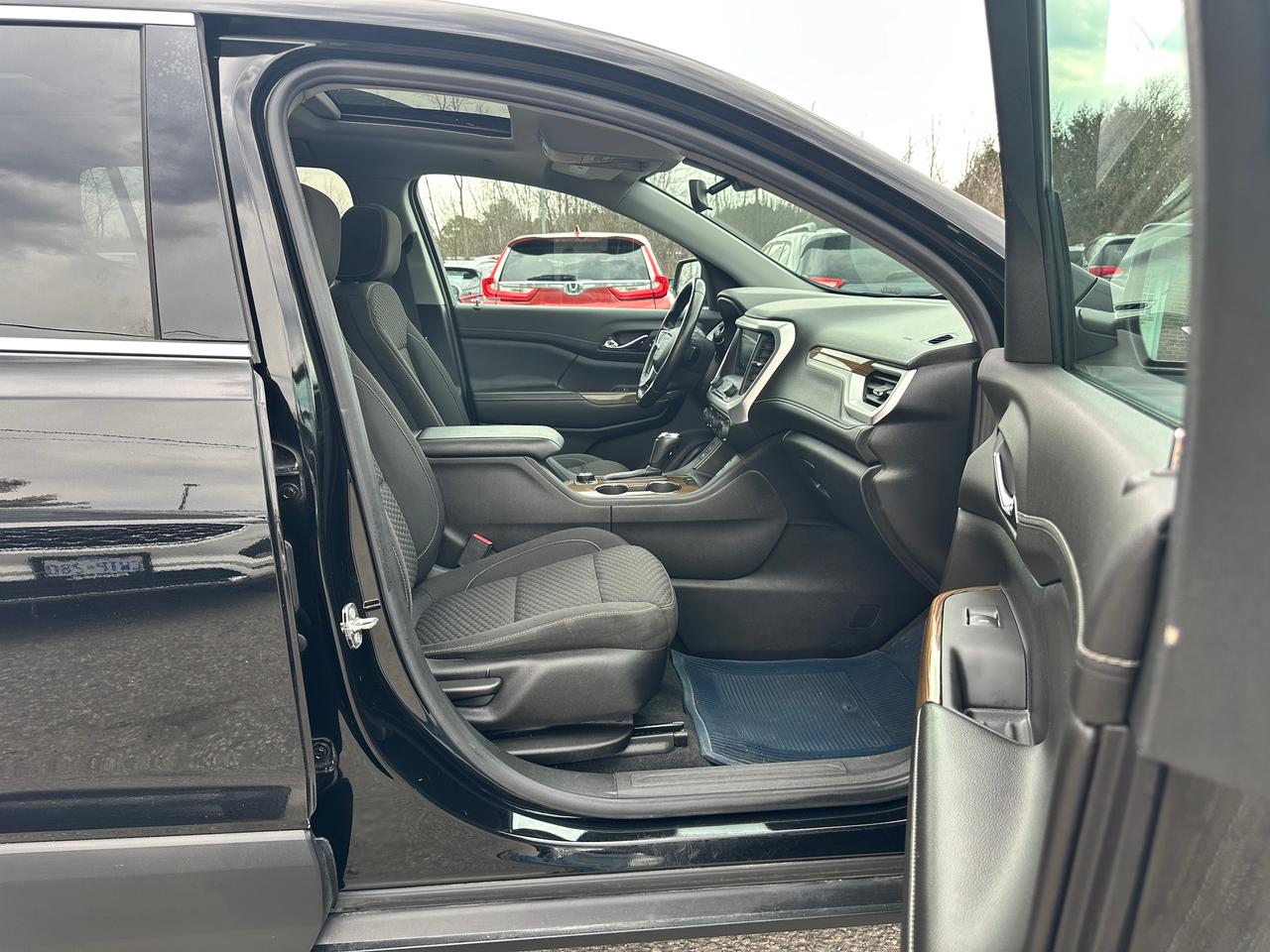 2019 GMC Acadia SLE AWD Sunroof HTD-Cloth CarPlay BackupCam BOSE Photo