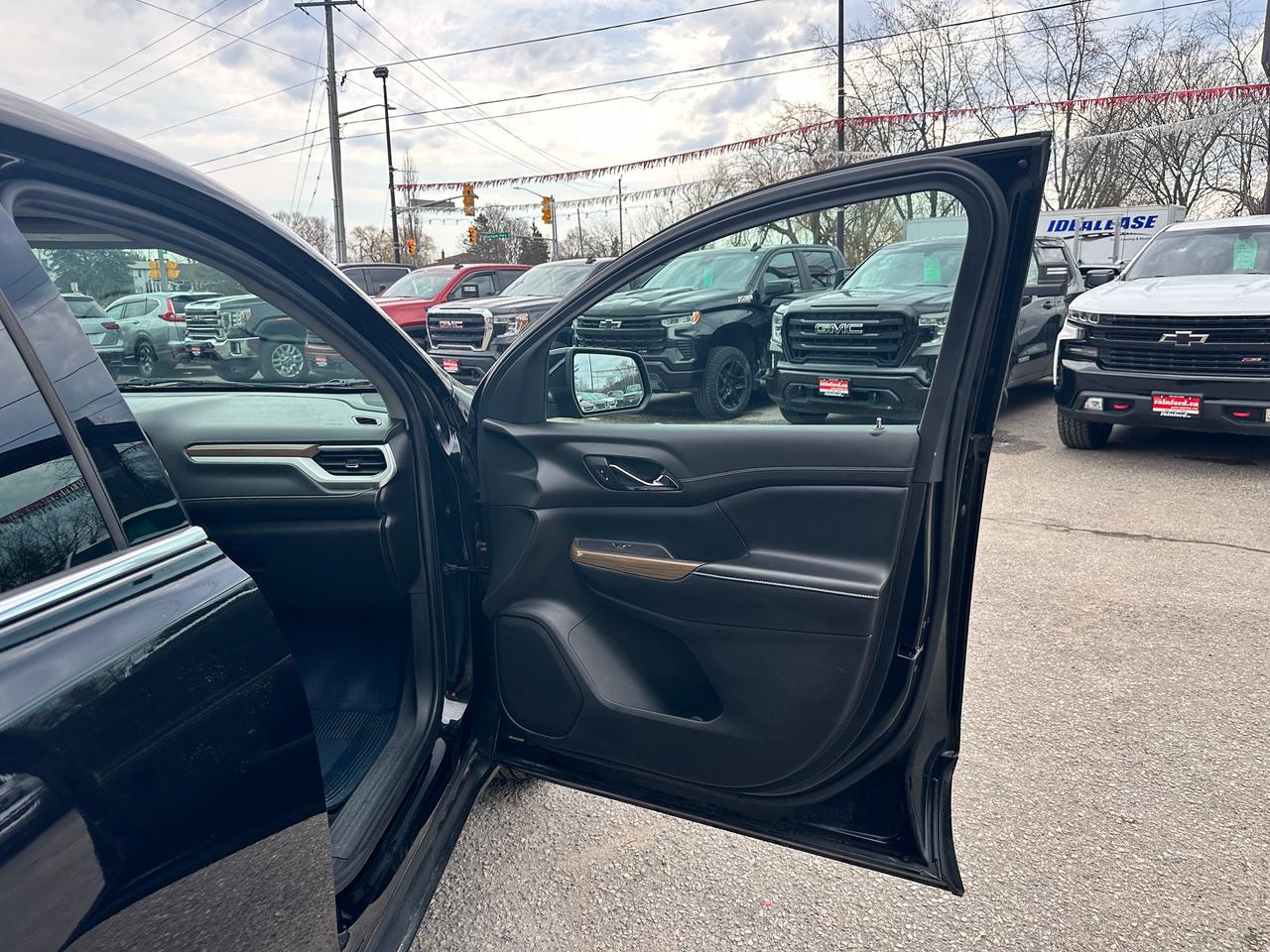 2019 GMC Acadia SLE AWD Sunroof HTD-Cloth CarPlay BackupCam BOSE Photo