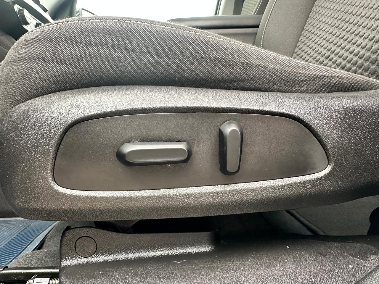 2019 GMC Acadia SLE AWD Sunroof HTD-Cloth CarPlay BackupCam BOSE Photo
