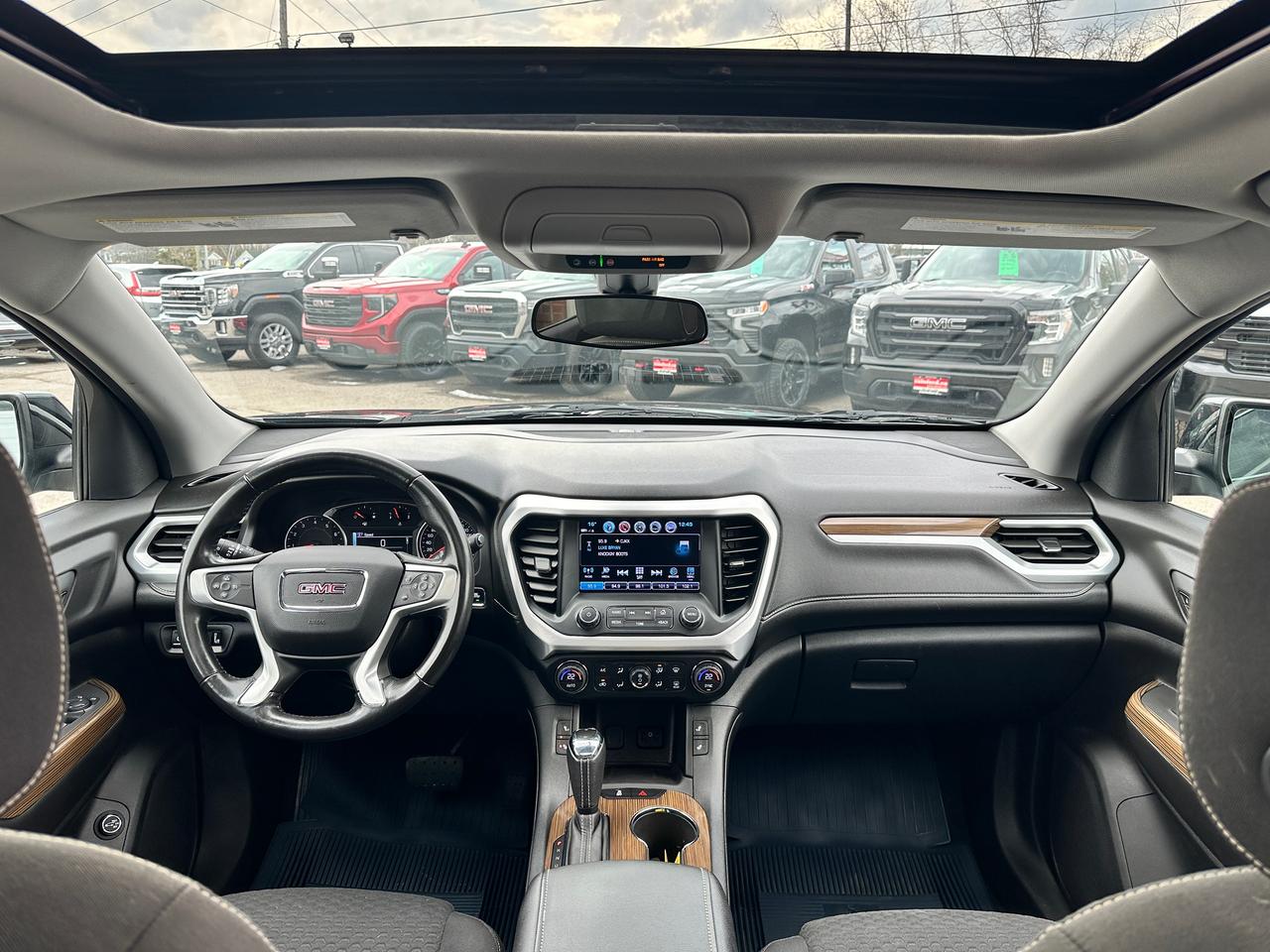 2019 GMC Acadia SLE AWD Sunroof HTD-Cloth CarPlay BackupCam BOSE Photo