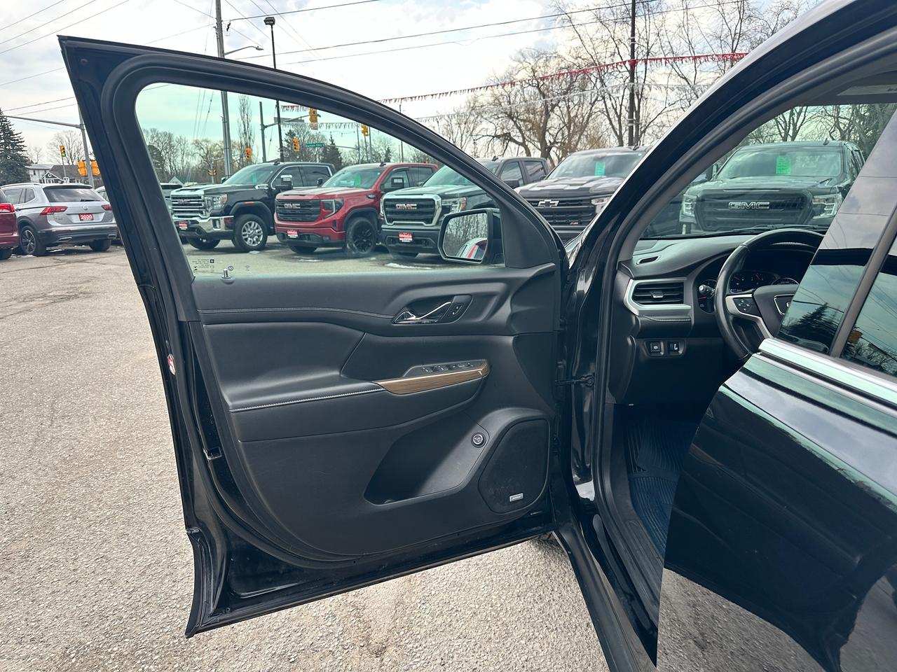 2019 GMC Acadia SLE AWD Sunroof HTD-Cloth CarPlay BackupCam BOSE Photo