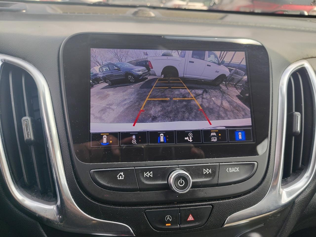 2022 Chevrolet Equinox LT Photo